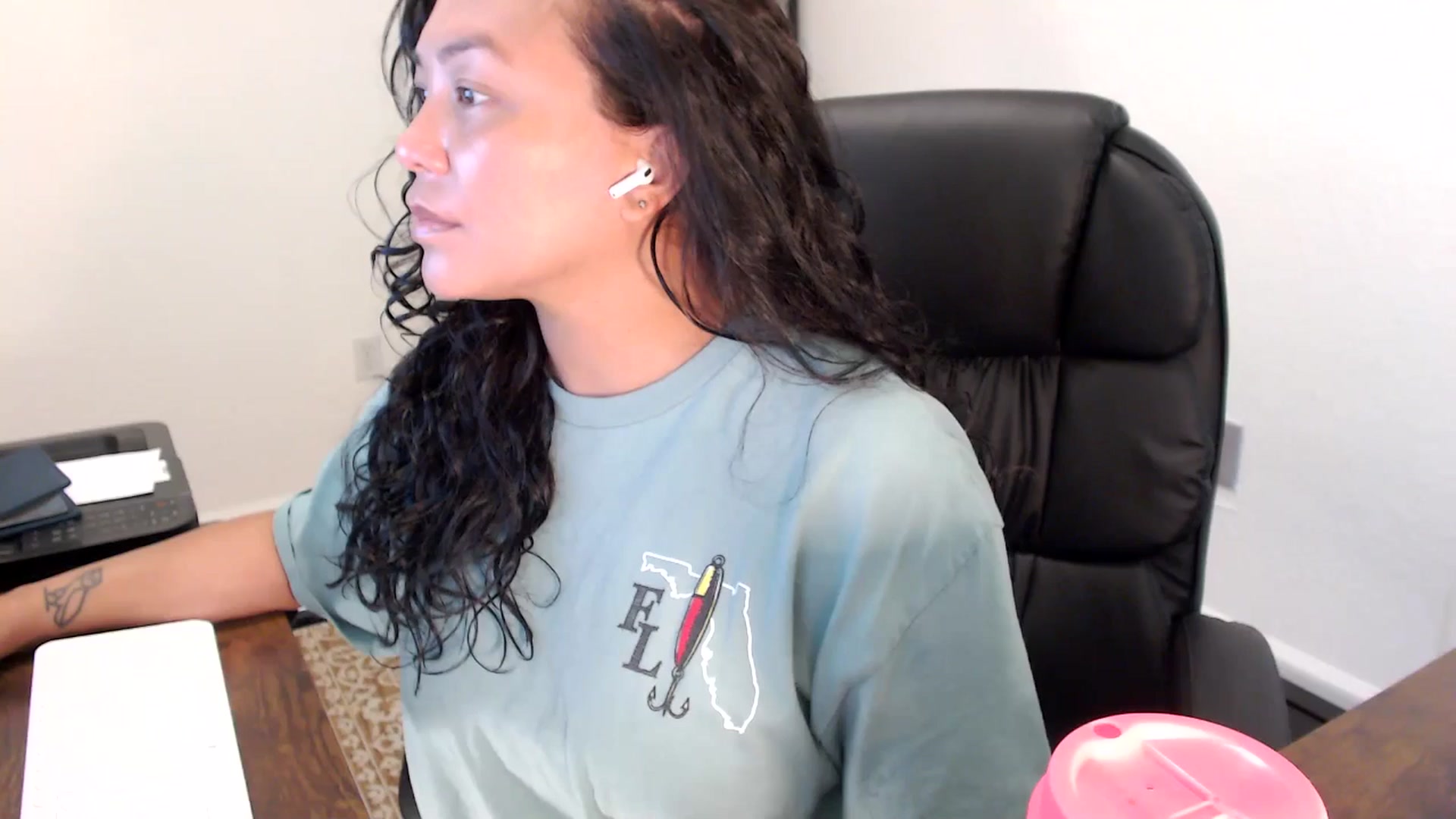 Gallery image thumbnail from MickaylaStar's myfreecams stream on, 09/10/2025, 17:18 image 15 of 20