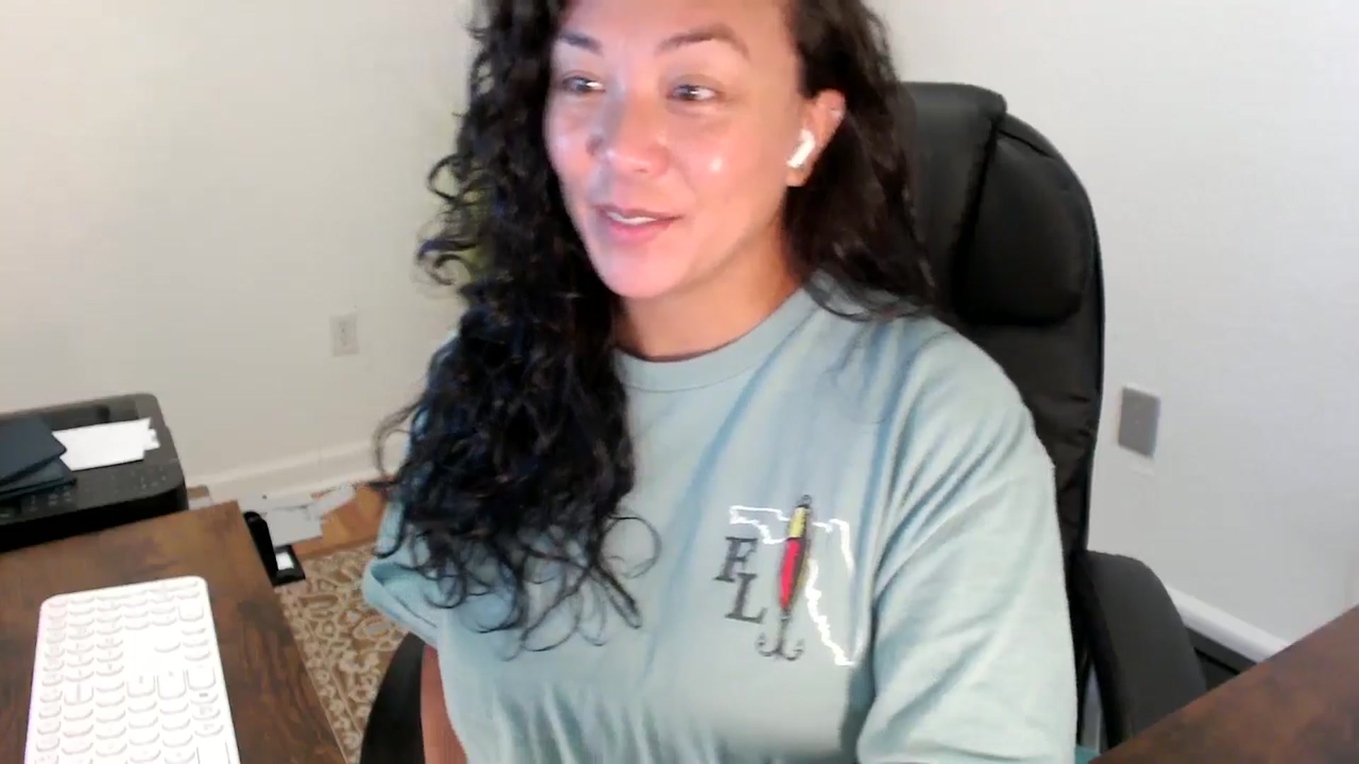 Gallery image thumbnail from MickaylaStar's myfreecams stream on, 09/10/2025, 17:18 image 5 of 20