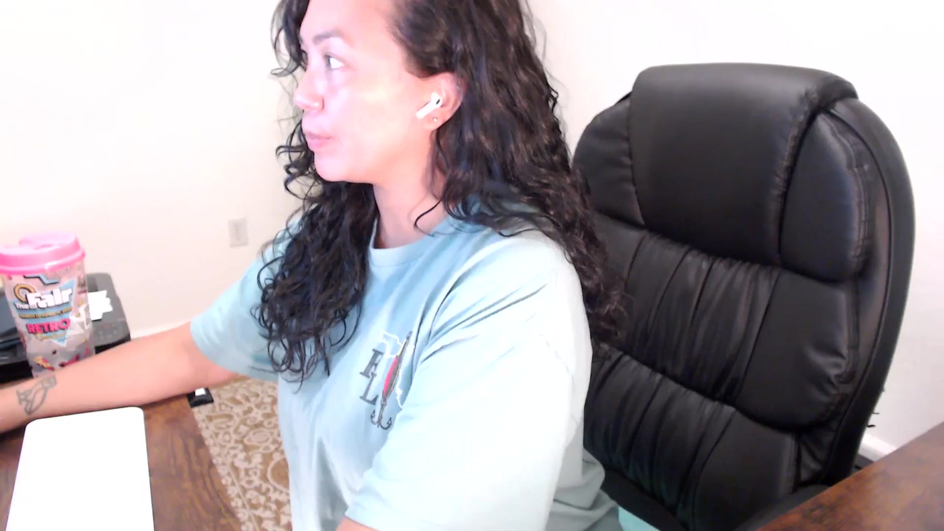 Gallery image thumbnail from MickaylaStar's myfreecams stream on, 09/10/2025, 17:58 image 10 of 20