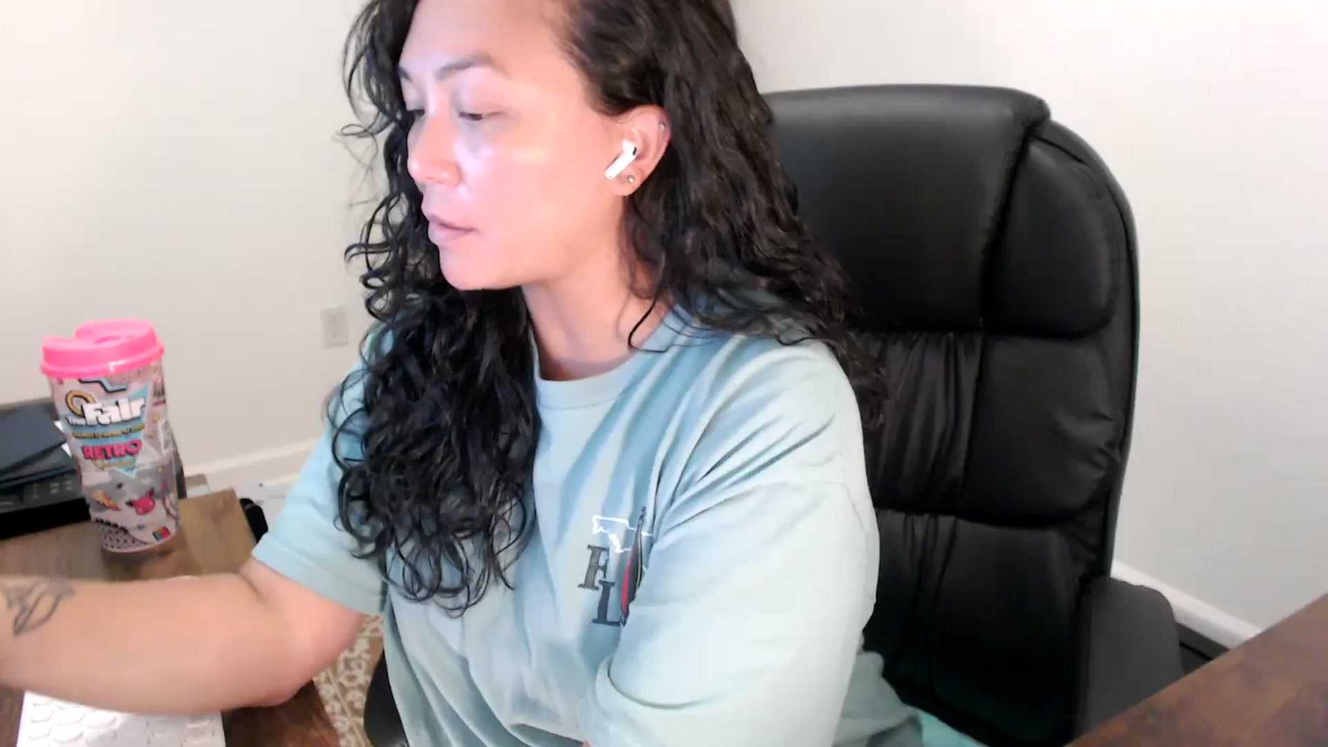 Gallery image thumbnail from MickaylaStar's myfreecams stream on, 09/10/2025, 17:58 image 4 of 20