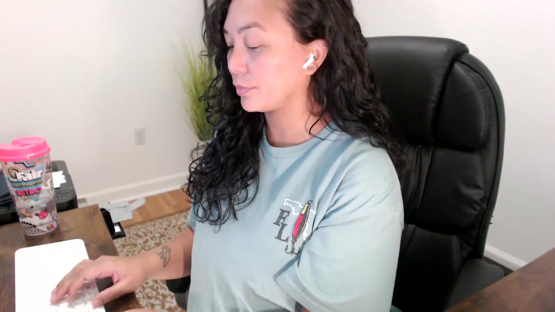 Gallery image thumbnail from MickaylaStar's myfreecams stream on, 09/10/2025, 17:58 image 6 of 20
