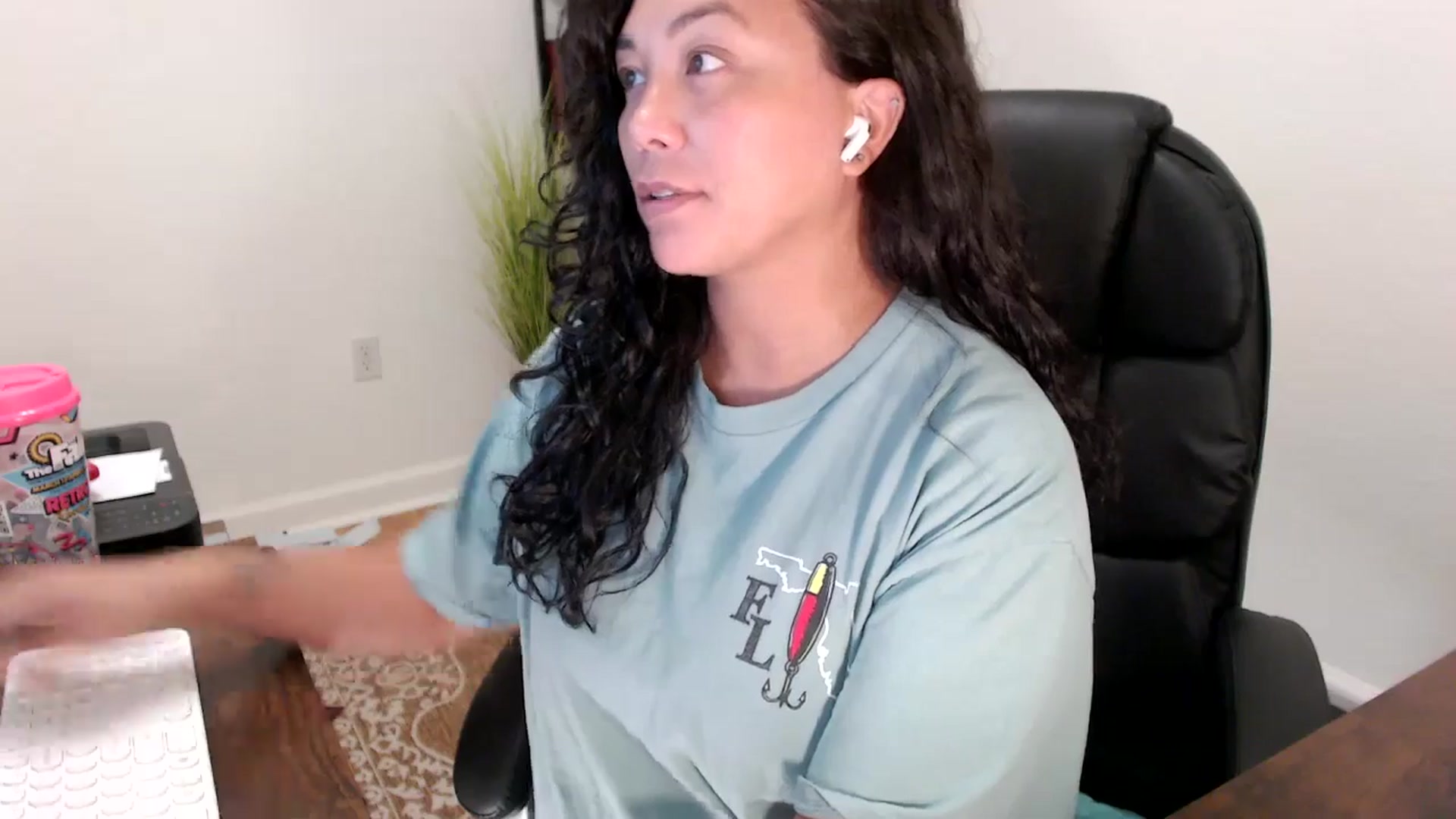 Gallery image thumbnail from MickaylaStar's myfreecams stream on, 09/10/2025, 19:25 image 13 of 20