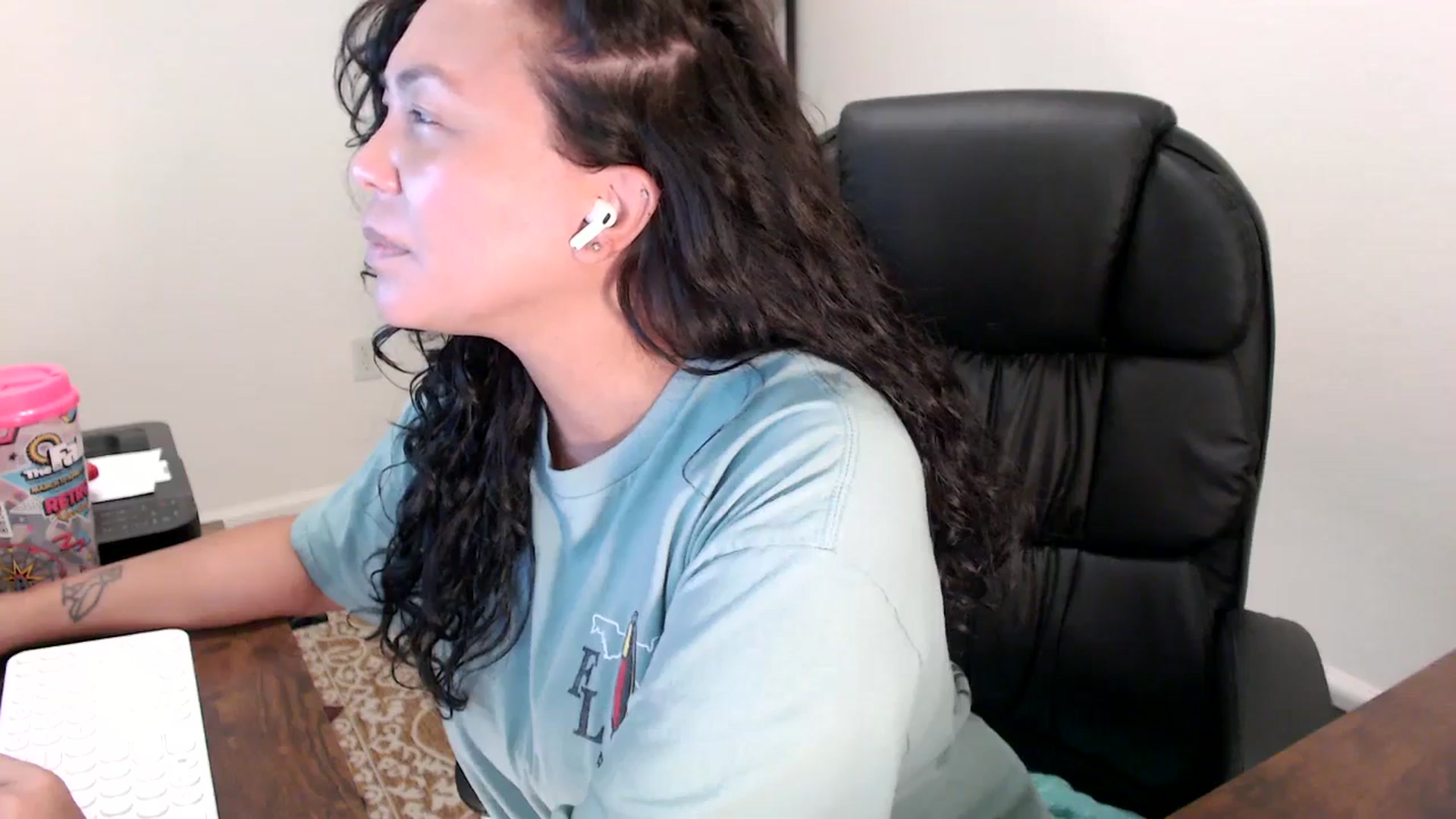 Gallery image thumbnail from MickaylaStar's myfreecams stream on, 09/10/2025, 19:25 image 15 of 20