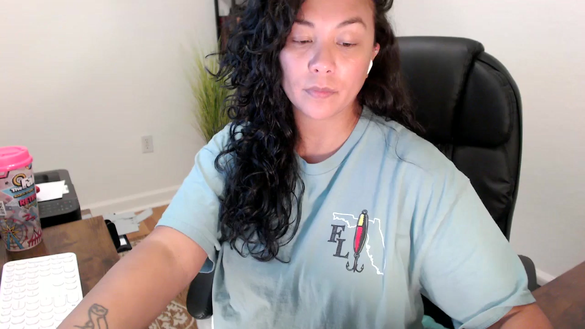 Gallery image thumbnail from MickaylaStar's myfreecams stream on, 09/10/2025, 19:25 image 17 of 20