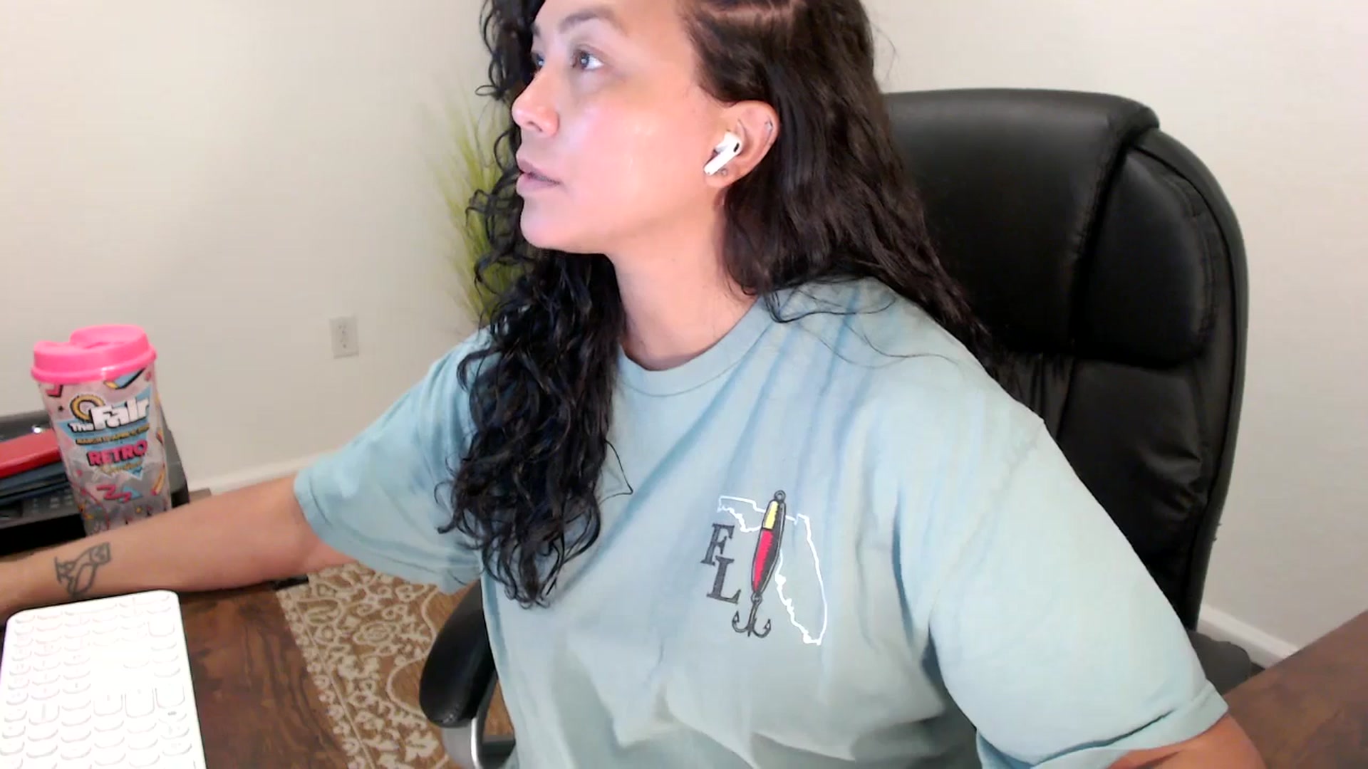 Gallery image thumbnail from MickaylaStar's myfreecams stream on, 09/10/2025, 19:40 image 2 of 20