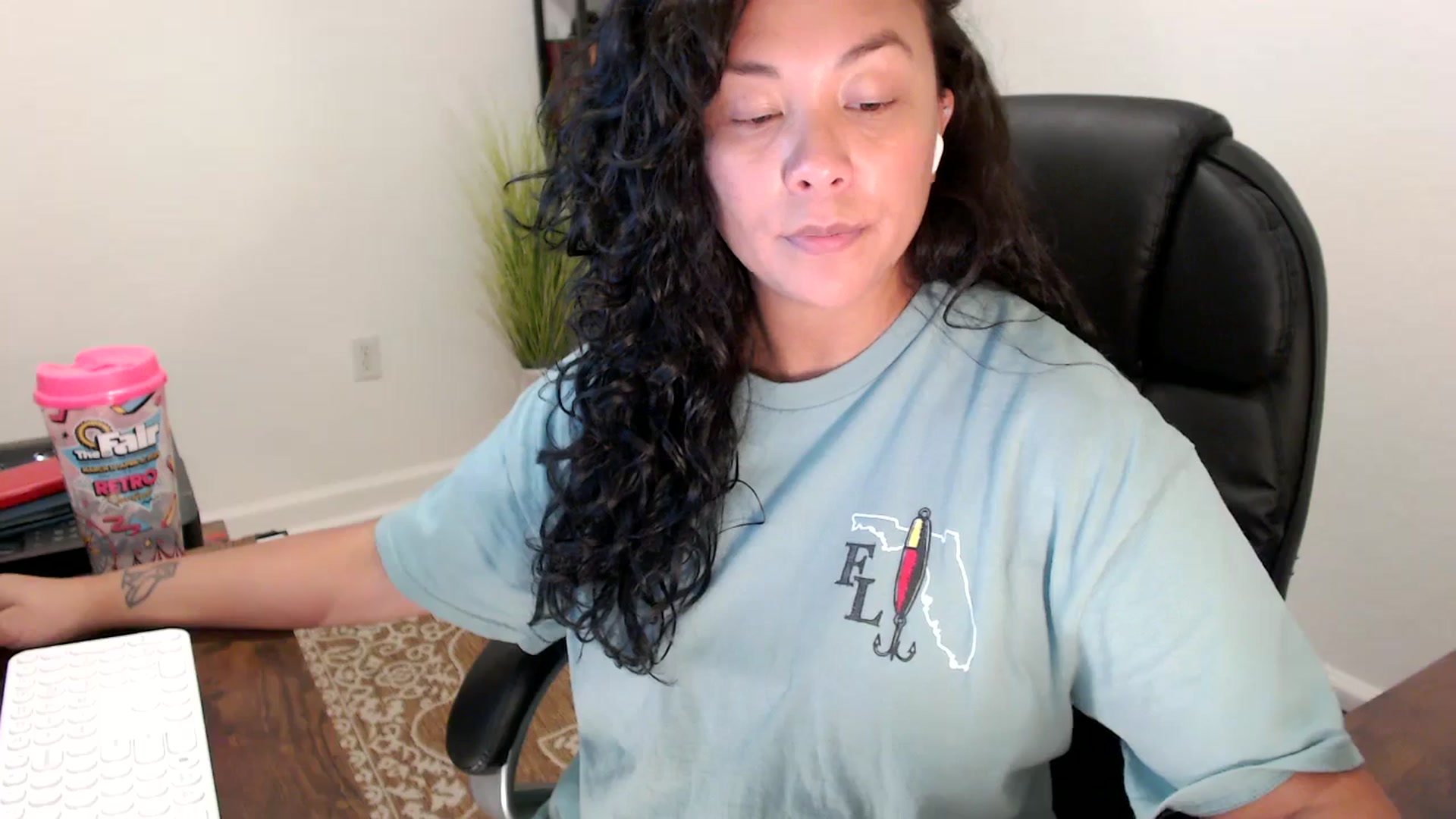 Gallery image thumbnail from MickaylaStar's myfreecams stream on, 09/10/2025, 19:40 image 3 of 20