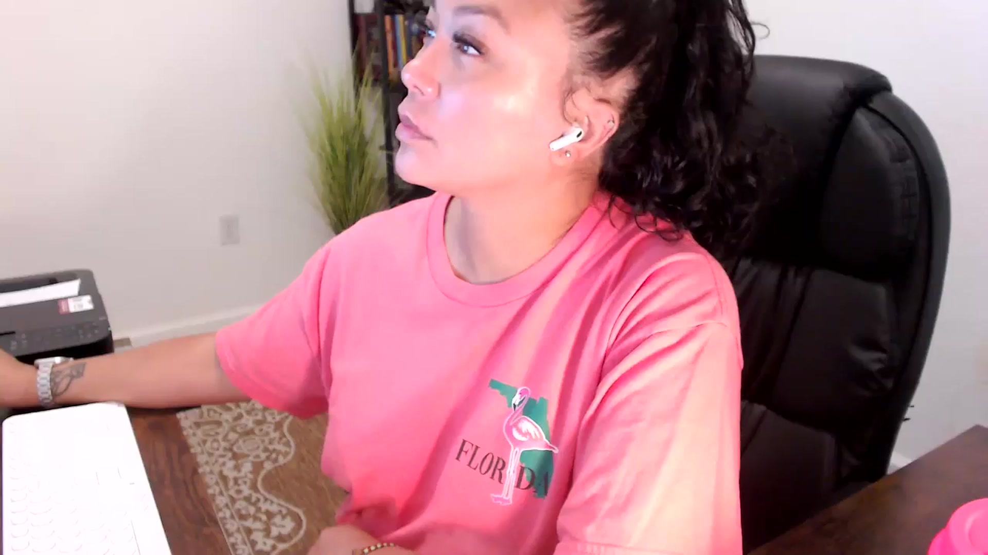 Gallery image thumbnail from MickaylaStar's myfreecams stream on, 09/11/2025, 14:30 image 1 of 20