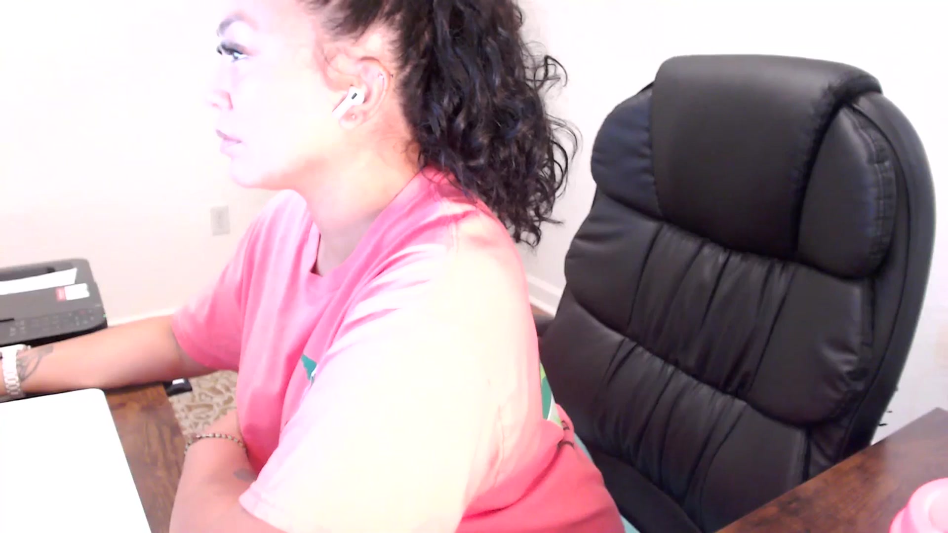 Gallery image thumbnail from MickaylaStar's myfreecams stream on, 09/11/2025, 14:30 image 18 of 20