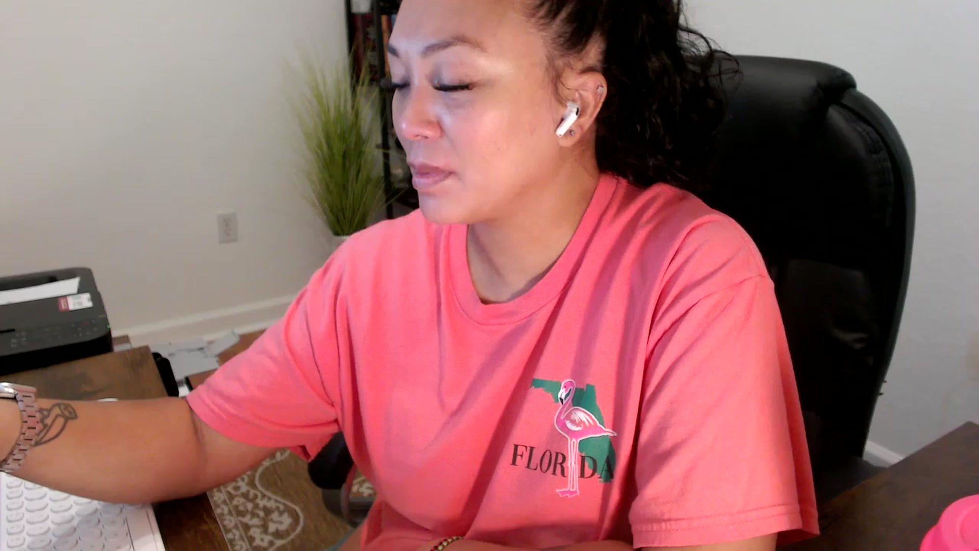 Gallery image thumbnail from MickaylaStar's myfreecams stream on, 09/11/2025, 14:30 image 12 of 20