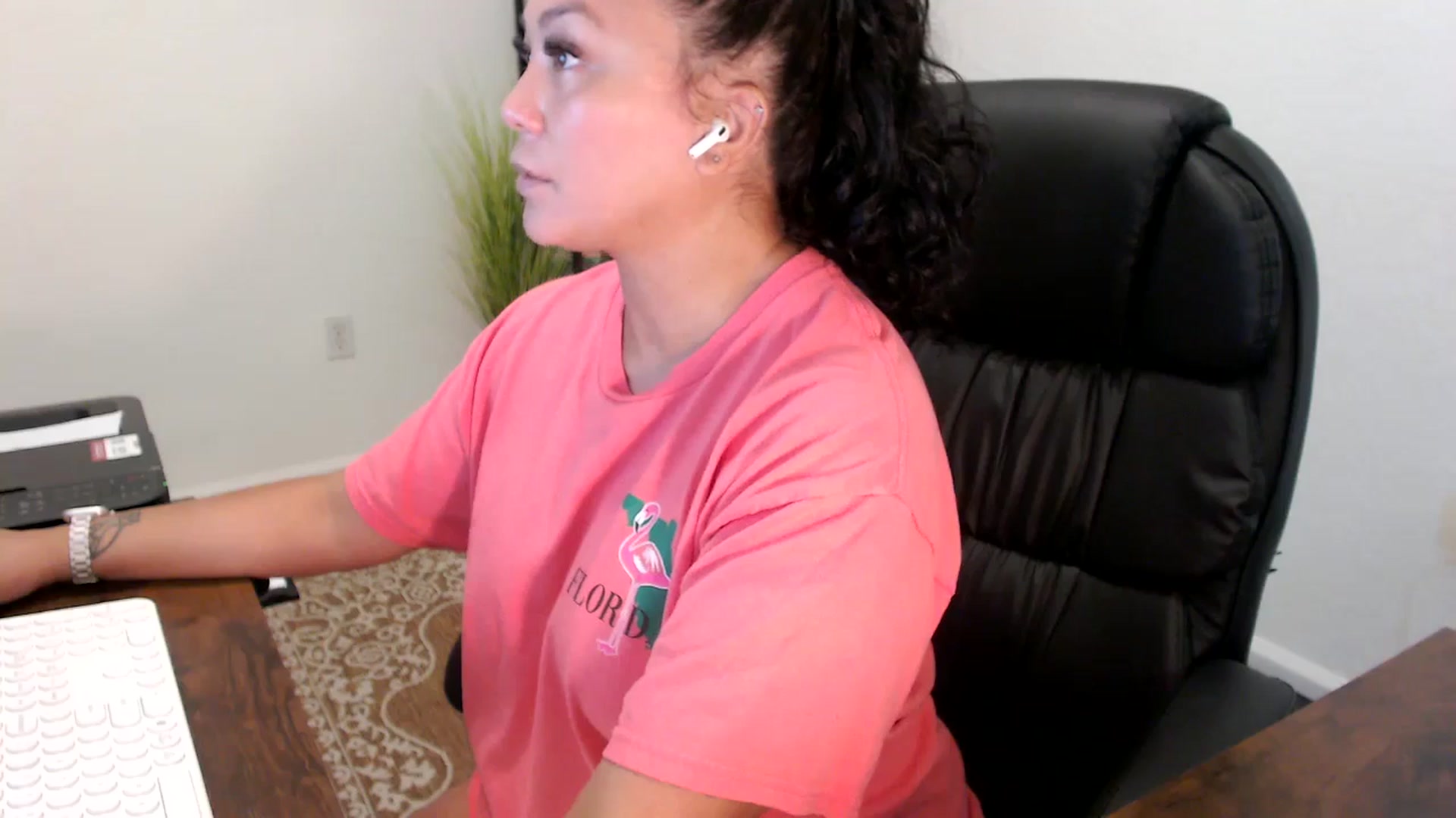 Gallery image thumbnail from MickaylaStar's myfreecams stream on, 09/11/2025, 16:19 image 14 of 20
