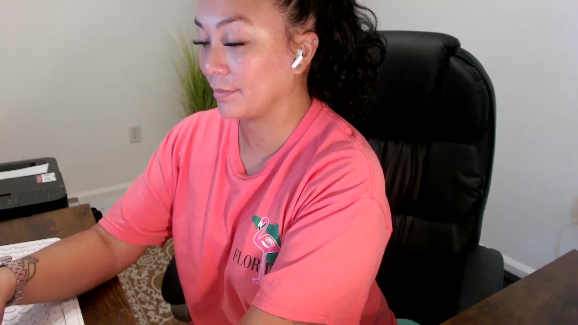 Gallery image thumbnail from MickaylaStar's myfreecams stream on, 09/11/2025, 16:19 image 8 of 20