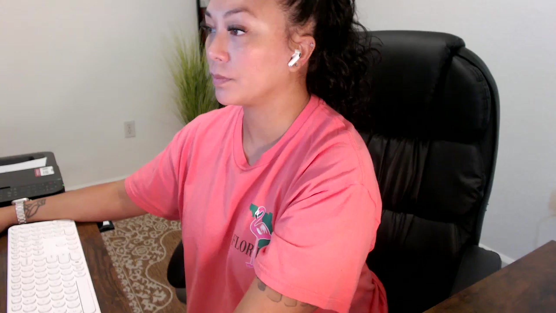 Gallery image thumbnail from MickaylaStar's myfreecams stream on, 09/11/2025, 16:45 image 8 of 20