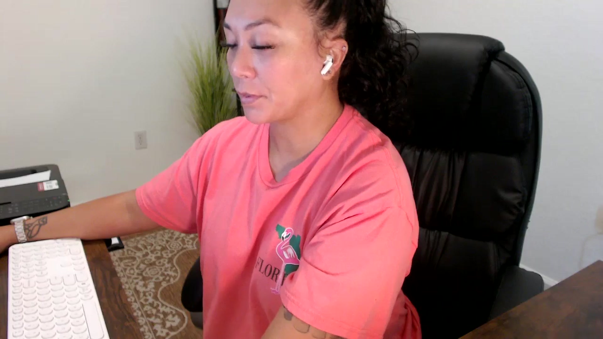 Gallery image thumbnail from MickaylaStar's myfreecams stream on, 09/11/2025, 16:45 image 7 of 20