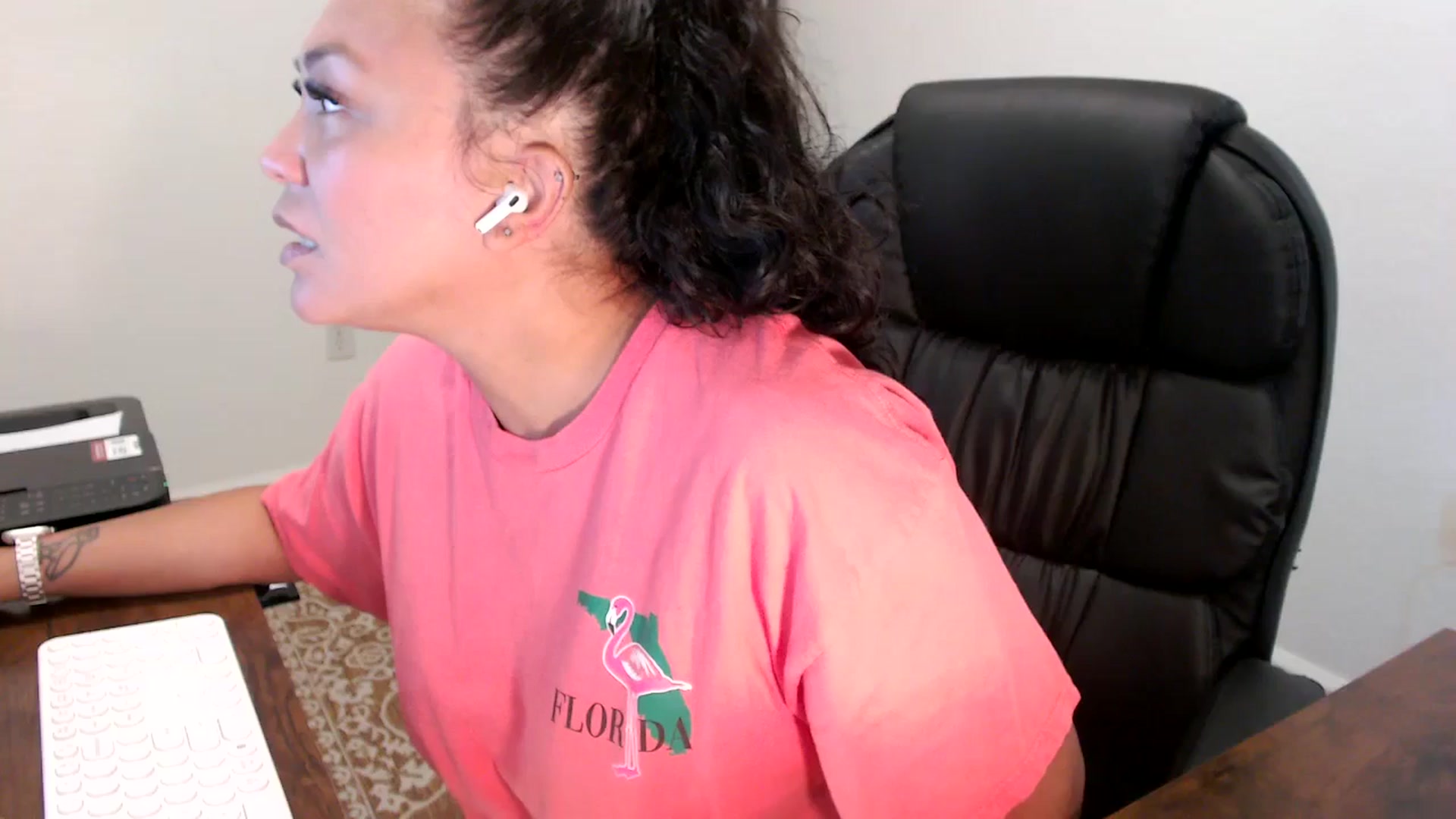 Gallery image thumbnail from MickaylaStar's myfreecams stream on, 09/11/2025, 17:06 image 1 of 20