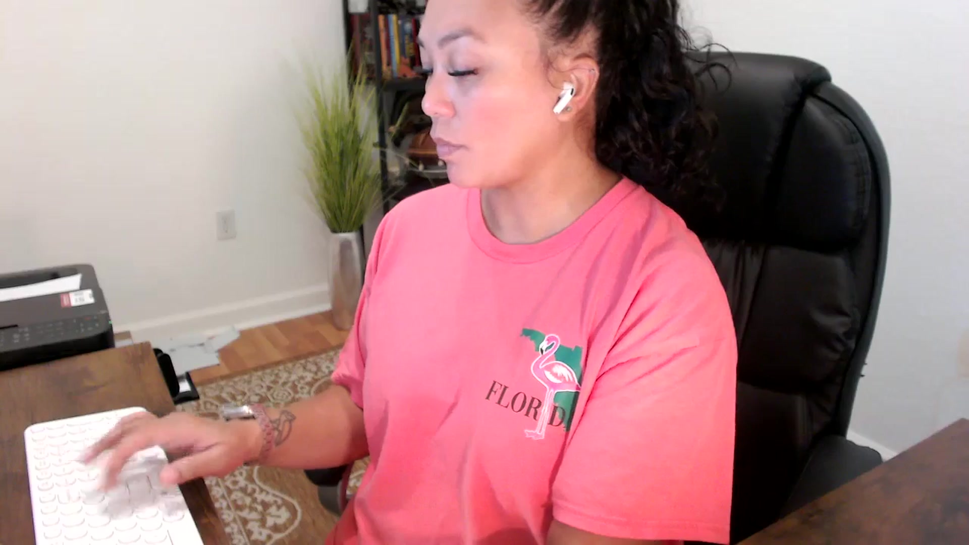 Gallery image thumbnail from MickaylaStar's myfreecams stream on, 09/11/2025, 17:06 image 3 of 20
