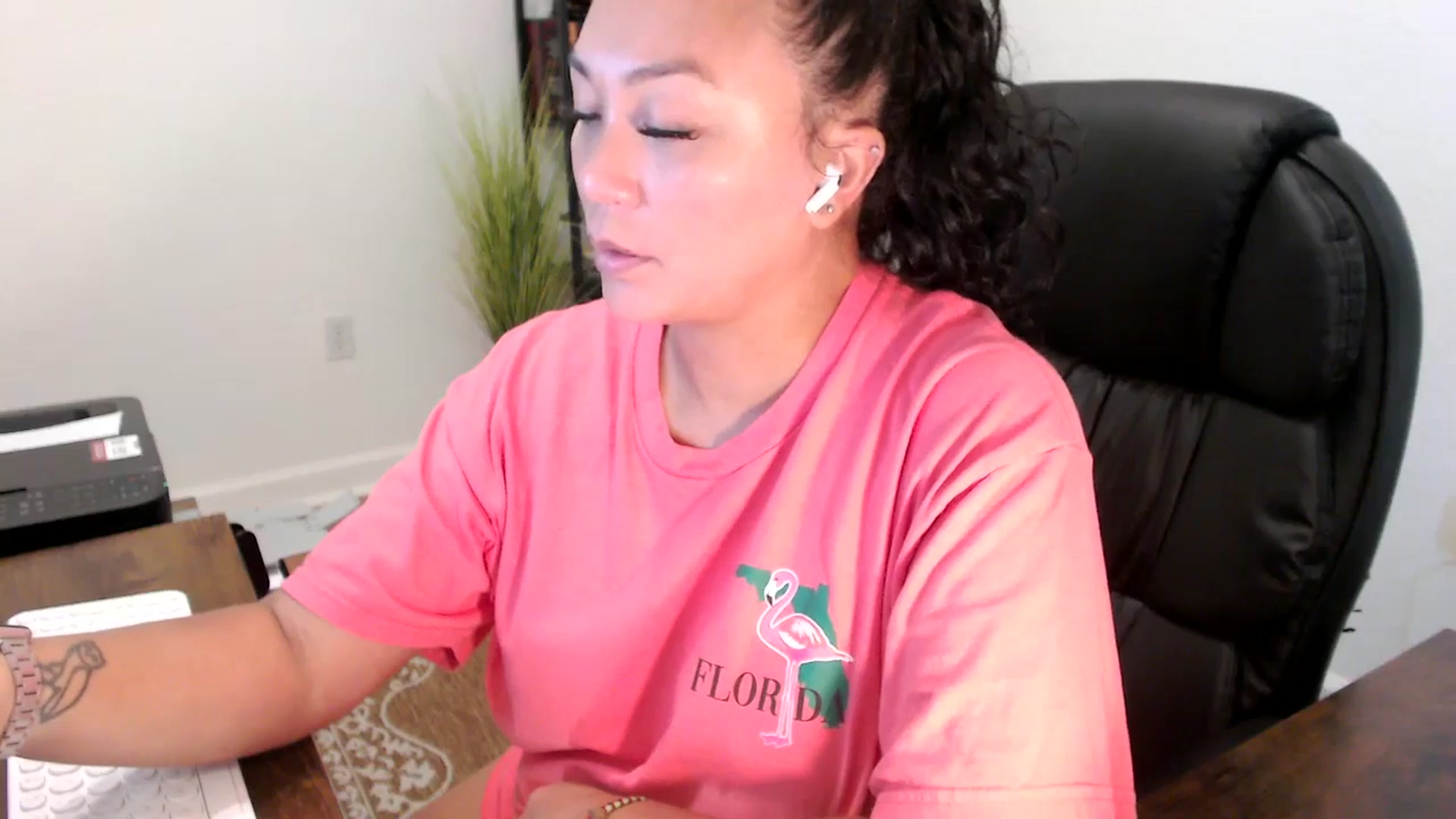 Gallery image thumbnail from MickaylaStar's myfreecams stream on, 09/11/2025, 17:06 image 18 of 20