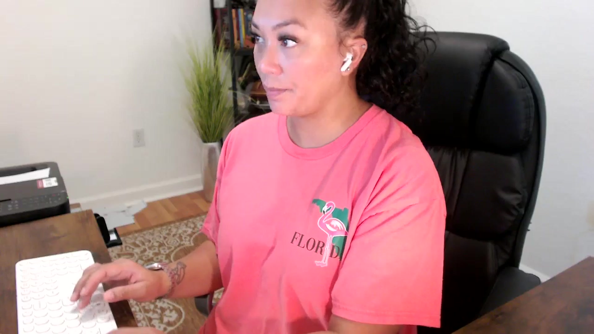 Gallery image thumbnail from MickaylaStar's myfreecams stream on, 09/11/2025, 17:06 image 2 of 20