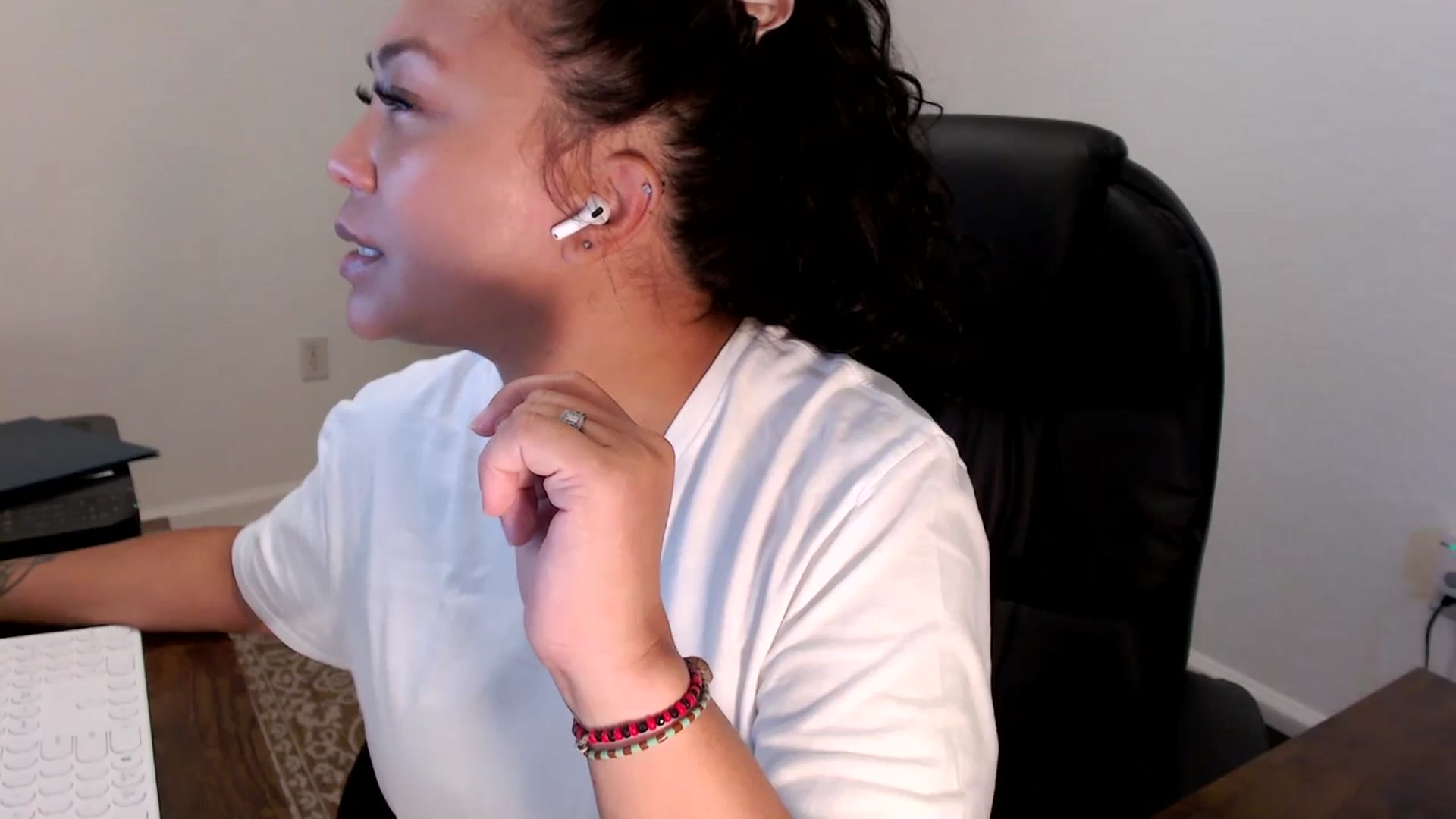 Gallery image thumbnail from MickaylaStar's myfreecams stream on, 09/12/2025, 15:16 image 13 of 20