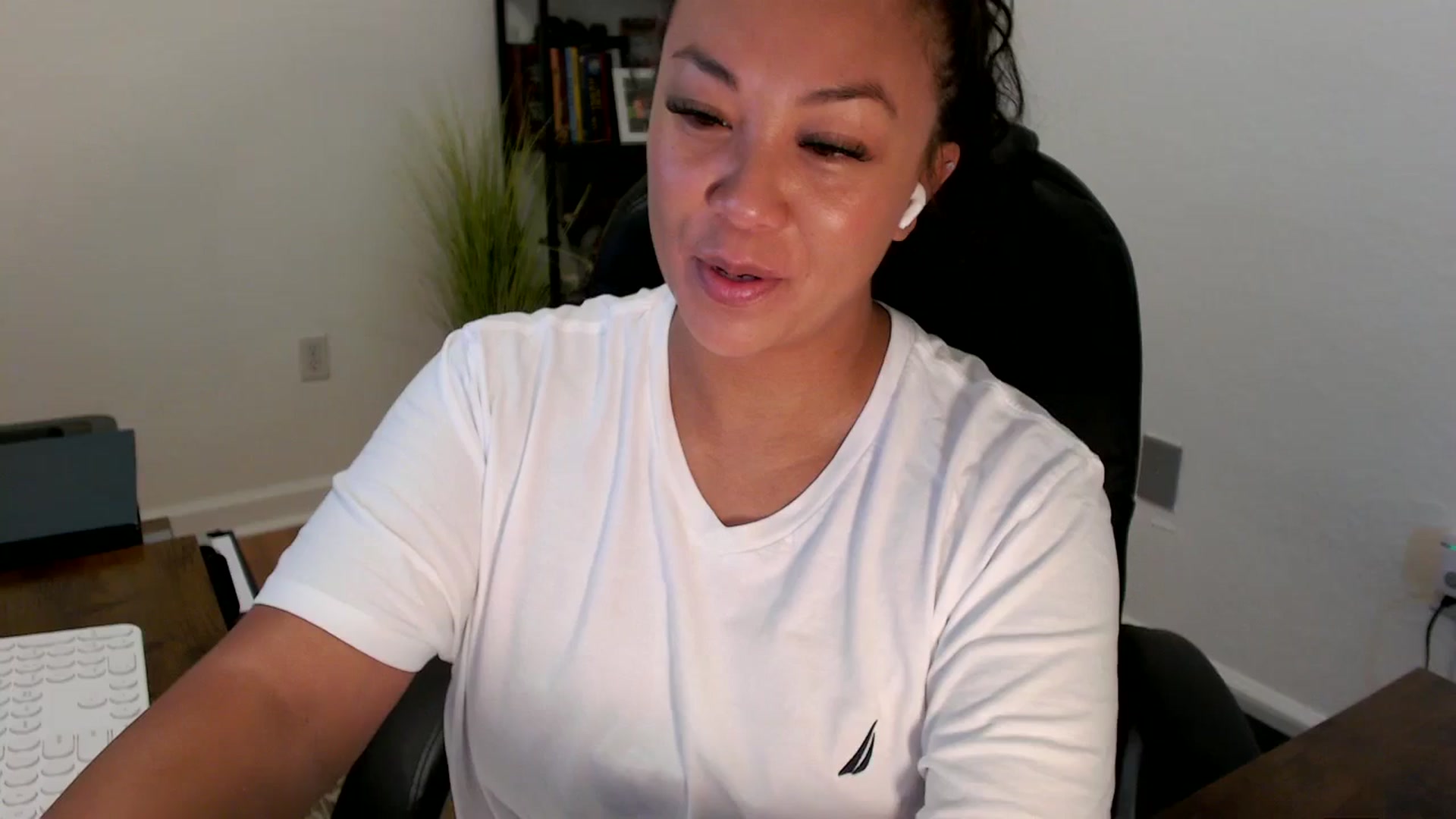 Gallery image thumbnail from MickaylaStar's myfreecams stream on, 09/12/2025, 15:16 image 1 of 20