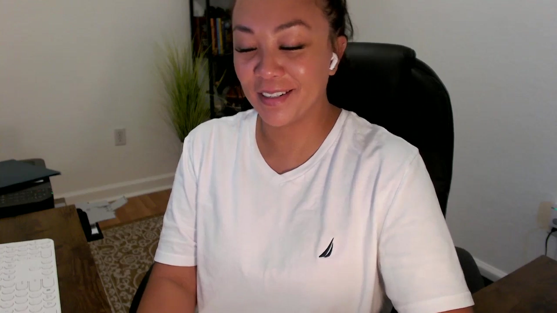 Gallery image thumbnail from MickaylaStar's myfreecams stream on, 09/12/2025, 15:16 image 17 of 20