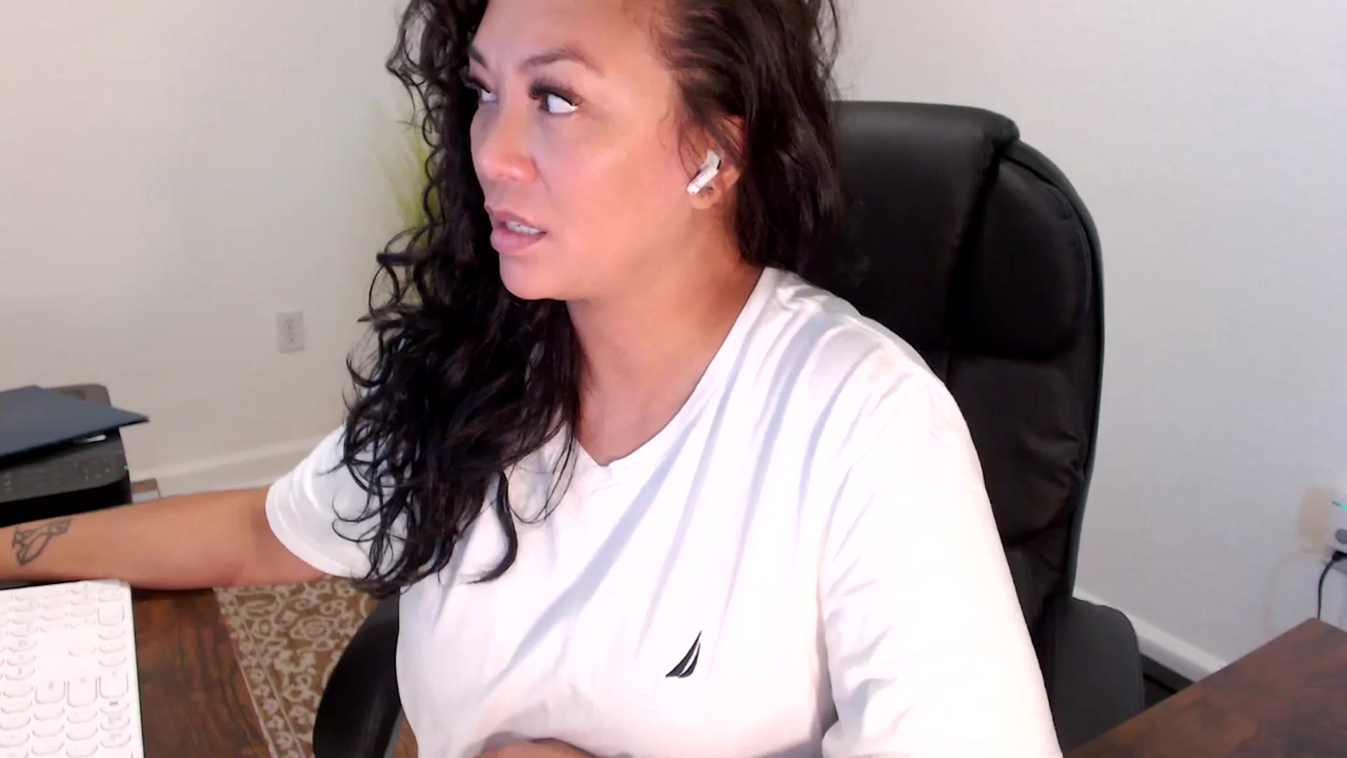 Gallery image thumbnail from MickaylaStar's myfreecams stream on, 09/12/2025, 15:54 image 2 of 20