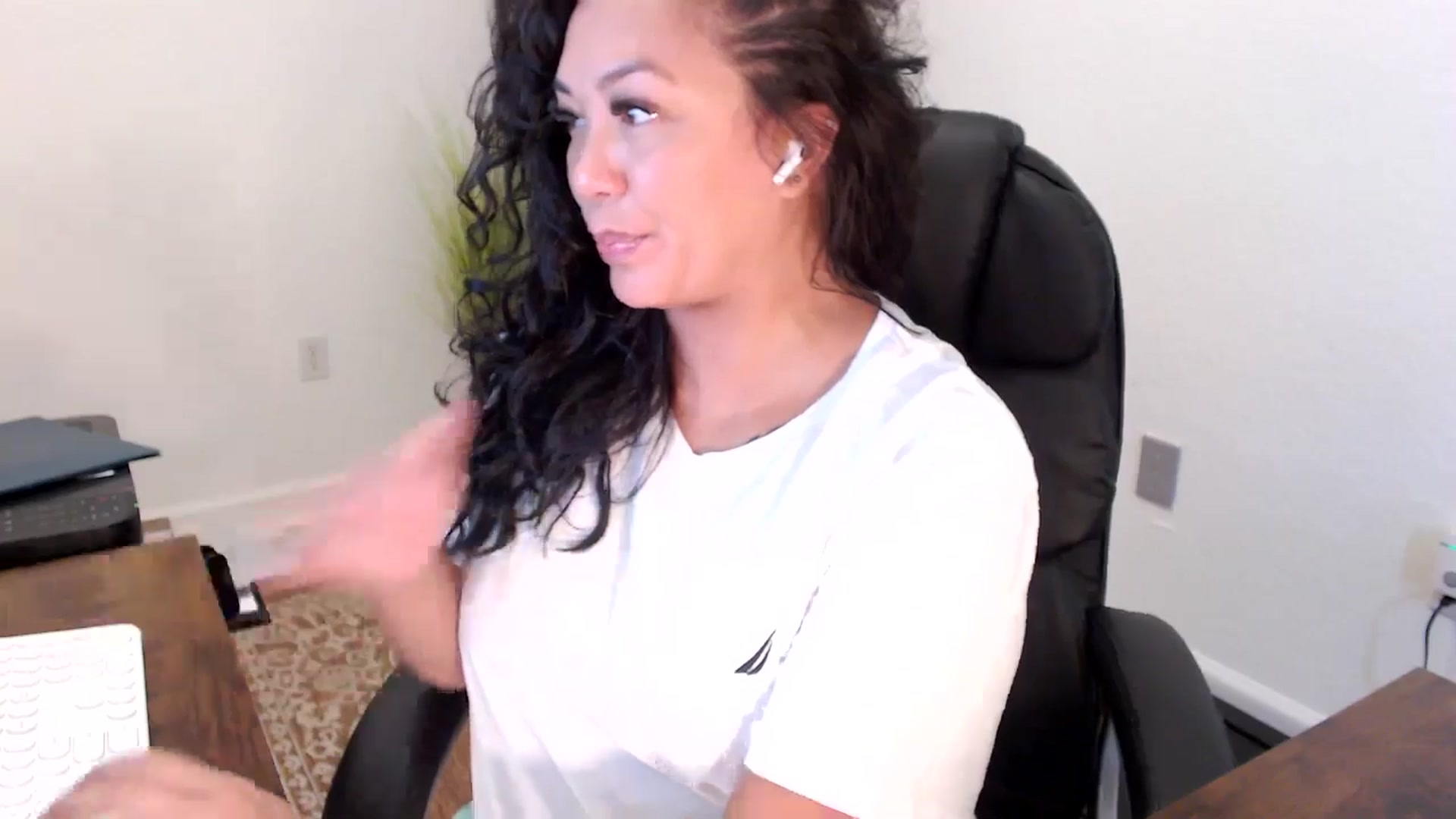 Gallery image thumbnail from MickaylaStar's myfreecams stream on, 09/12/2025, 15:54 image 8 of 20