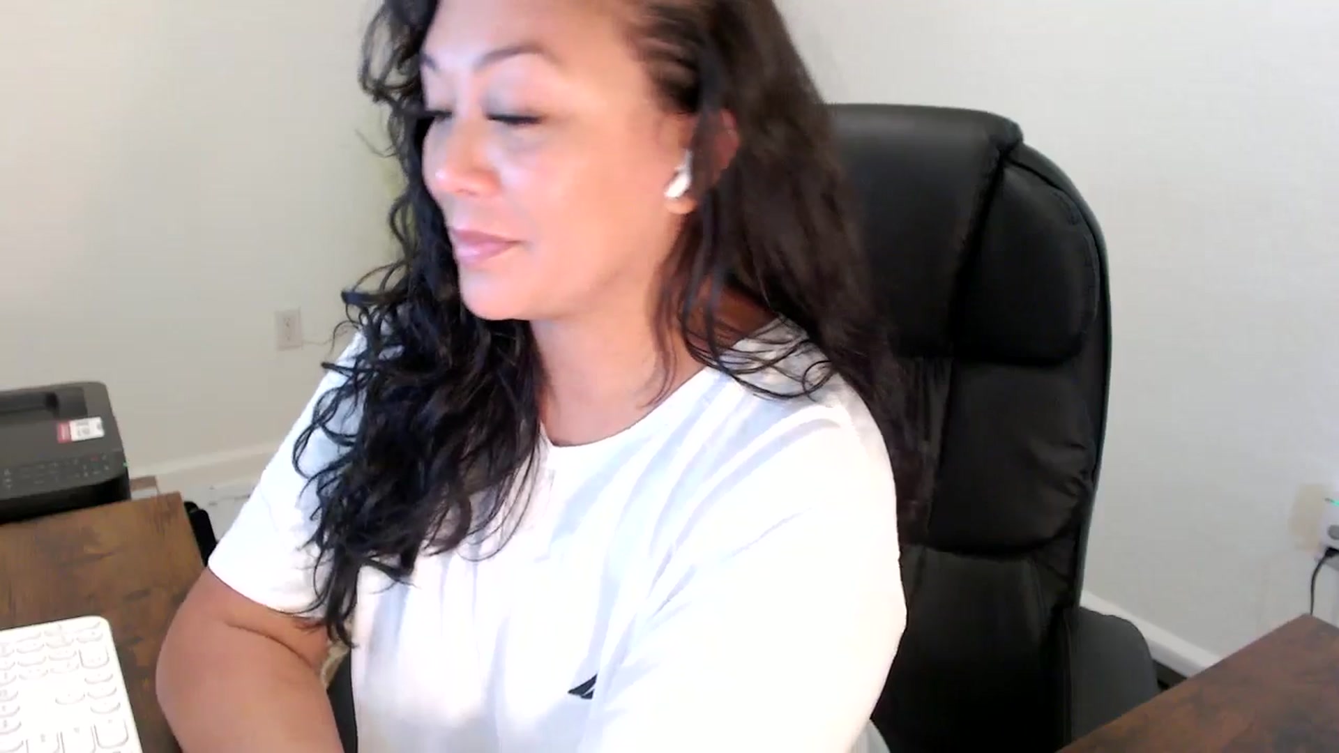 Gallery image thumbnail from MickaylaStar's myfreecams stream on, 09/12/2025, 15:54 image 19 of 20