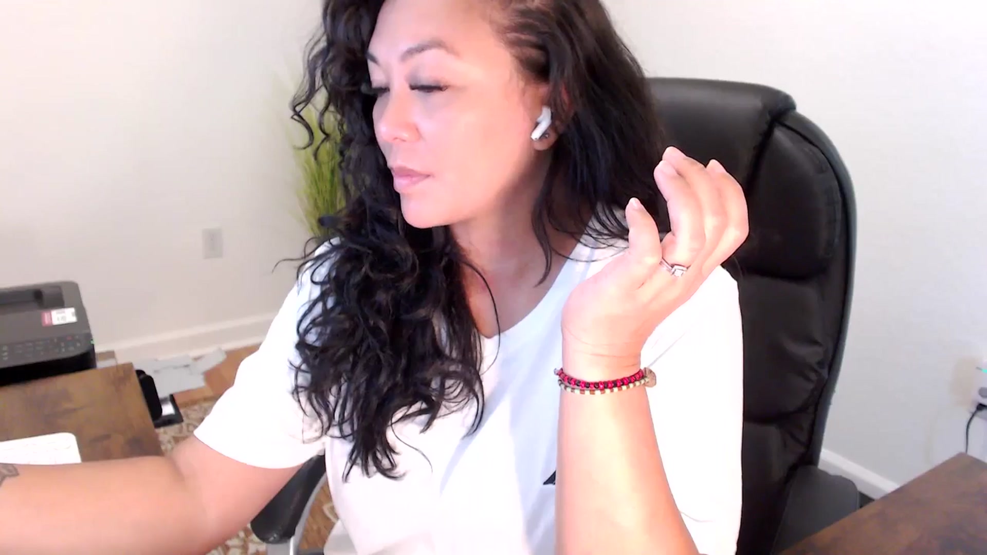 Gallery image thumbnail from MickaylaStar's myfreecams stream on, 09/12/2025, 16:20 image 17 of 20