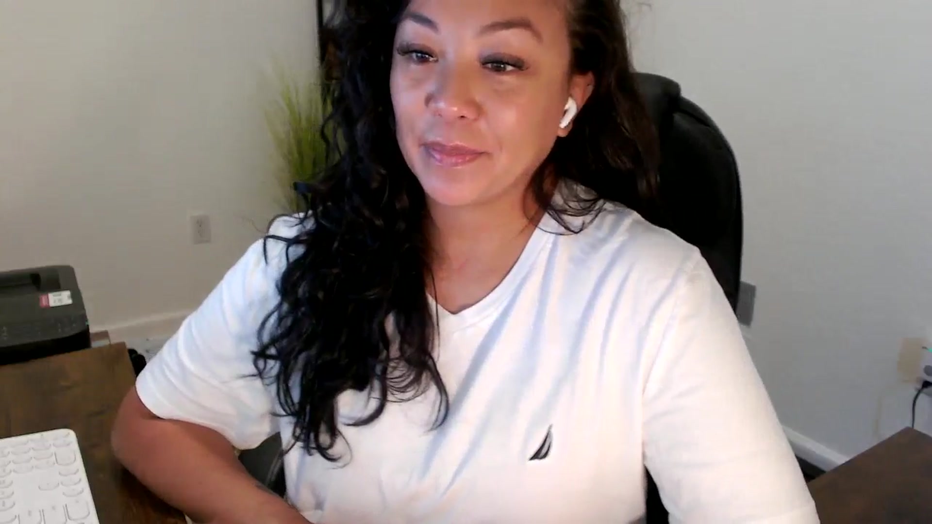 Gallery image thumbnail from MickaylaStar's myfreecams stream on, 09/12/2025, 16:20 image 7 of 20