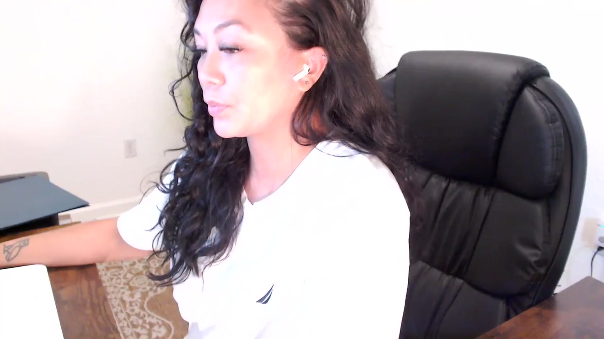 Gallery image thumbnail from MickaylaStar's myfreecams stream on, 09/12/2025, 16:54 image 11 of 20