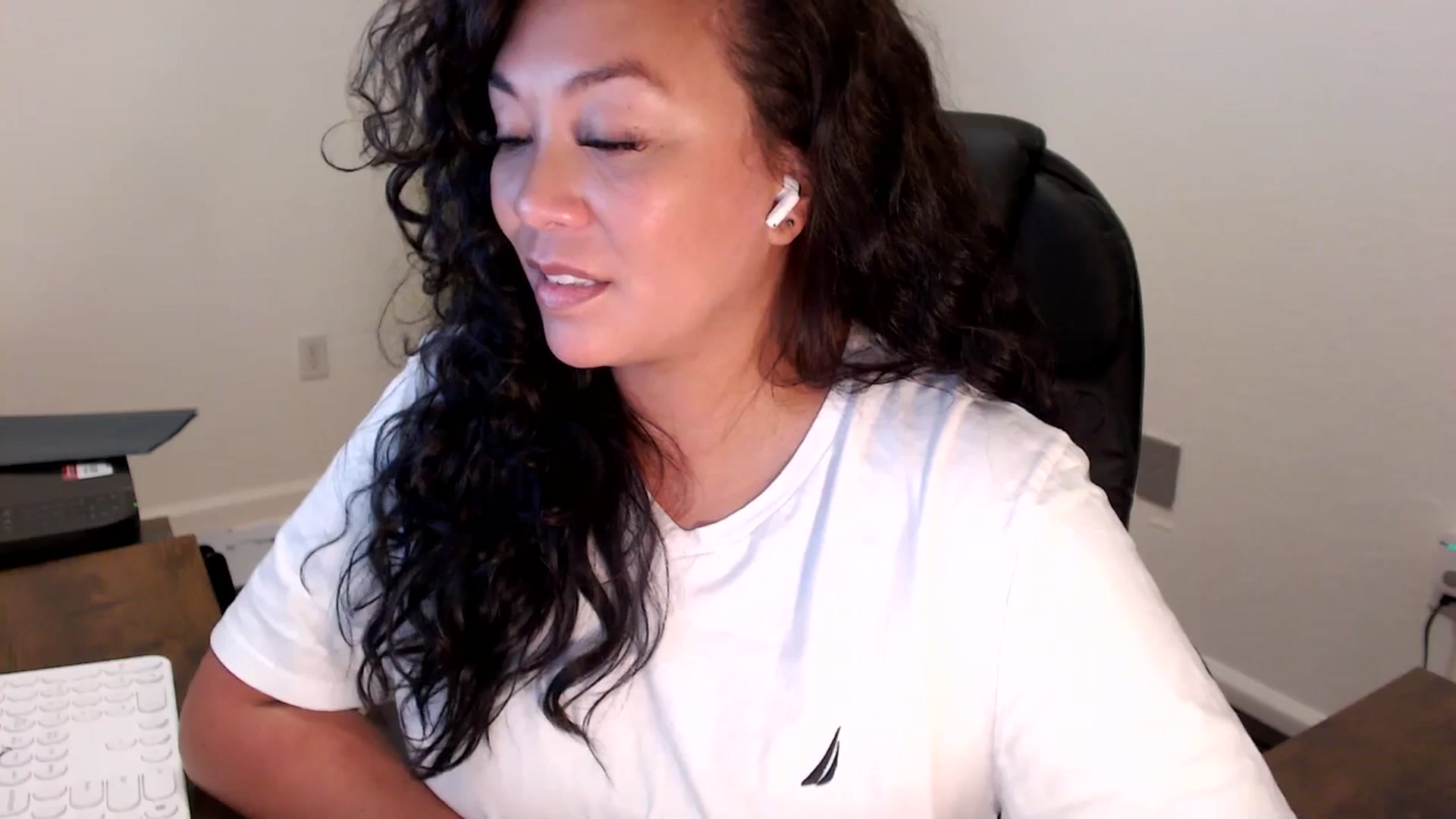 Gallery image thumbnail from MickaylaStar's myfreecams stream on, 09/12/2025, 19:25 image 14 of 20