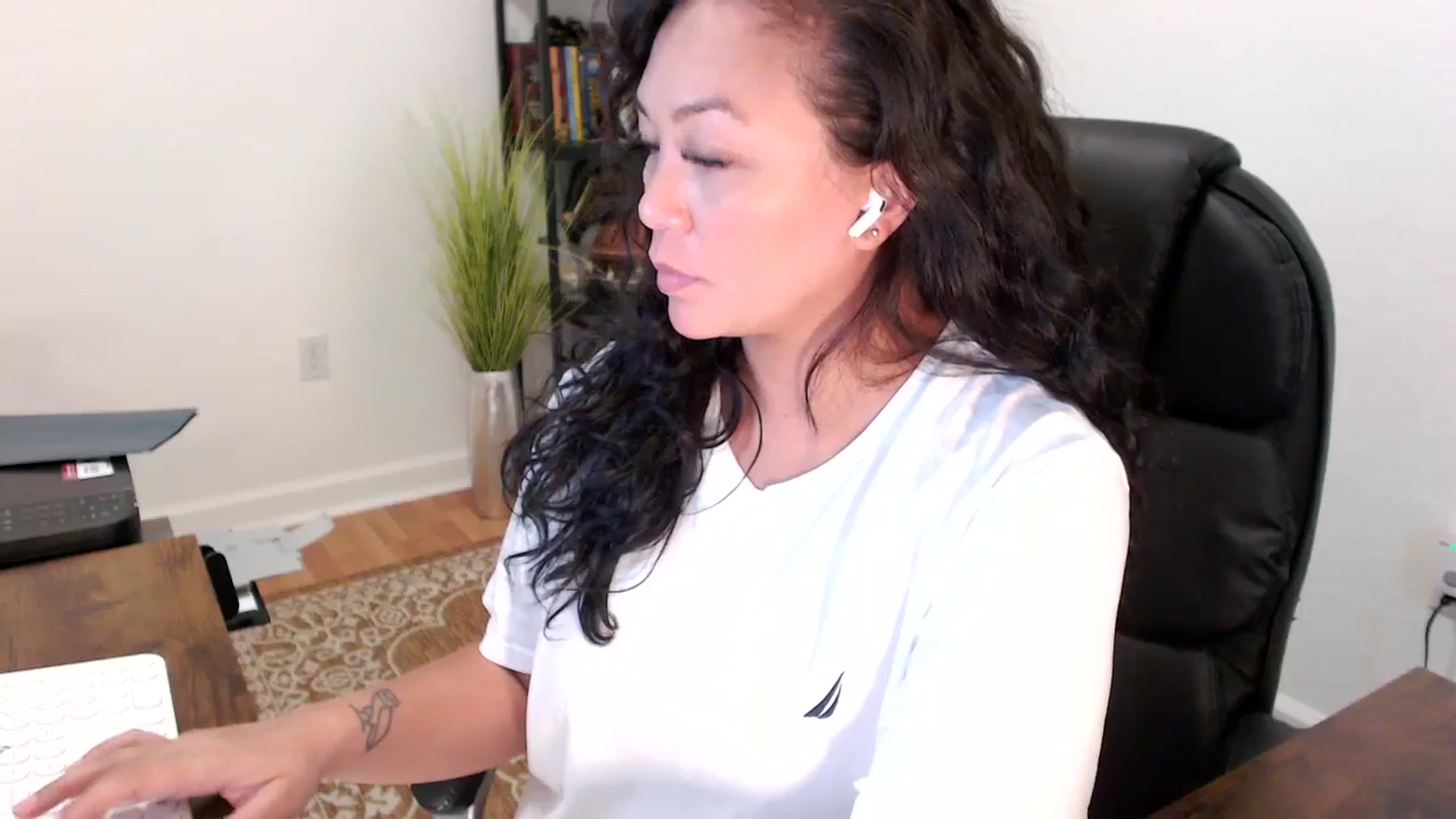 Gallery image thumbnail from MickaylaStar's myfreecams stream on, 09/12/2025, 20:08 image 20 of 20