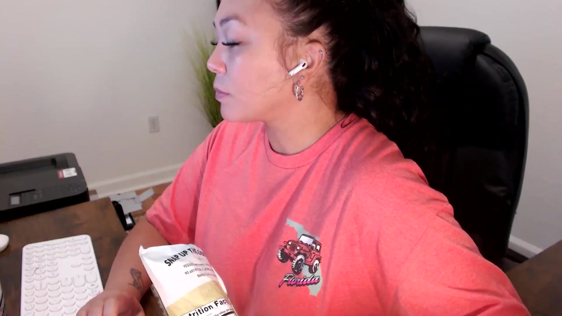 Gallery image thumbnail from MickaylaStar's myfreecams stream on, 09/15/2025, 15:50 image 20 of 20