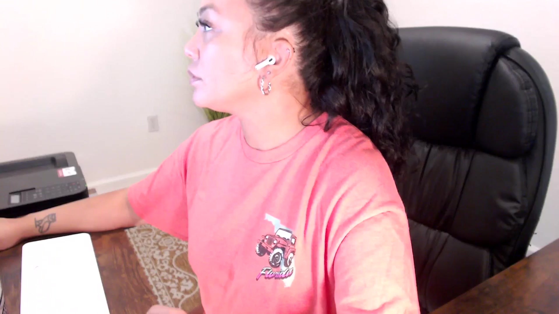 Gallery image thumbnail from MickaylaStar's myfreecams stream on, 09/15/2025, 15:50 image 9 of 20