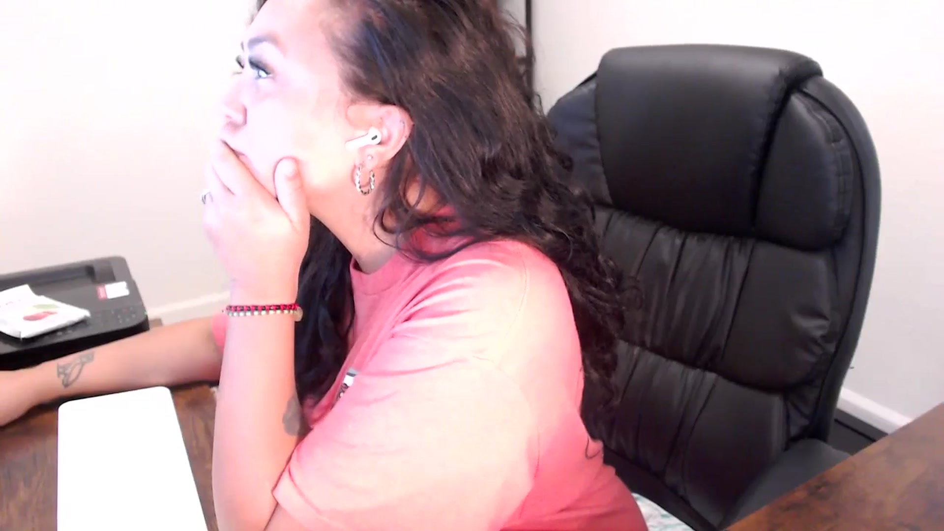 Gallery image thumbnail from MickaylaStar's myfreecams stream on, 09/15/2025, 16:26 image 13 of 20