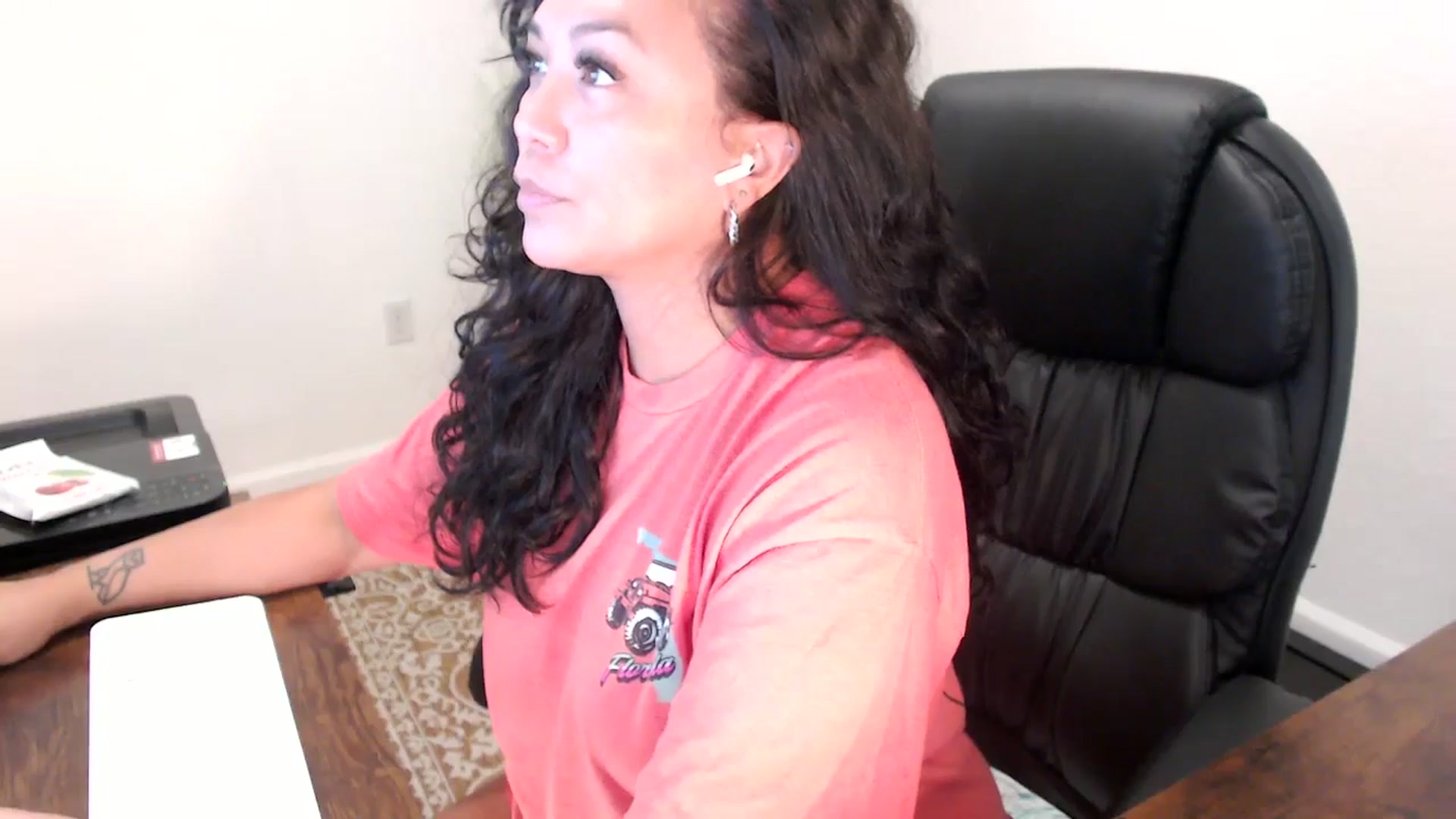 Gallery image thumbnail from MickaylaStar's myfreecams stream on, 09/15/2025, 16:26 image 12 of 20
