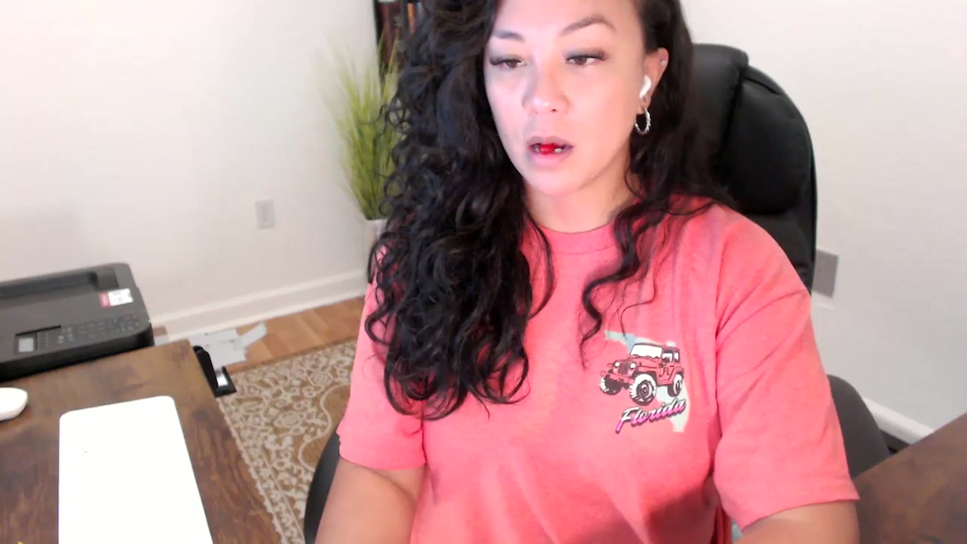 Gallery image thumbnail from MickaylaStar's myfreecams stream on, 09/15/2025, 16:54 image 4 of 20