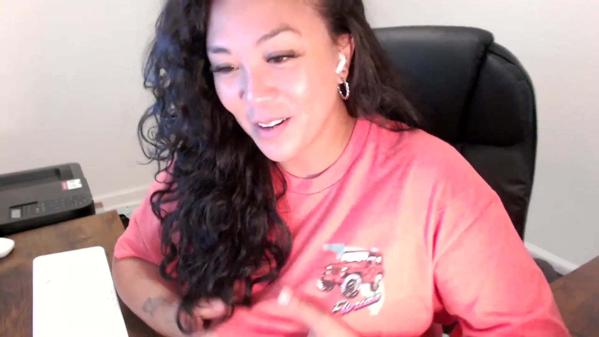 Gallery image thumbnail from MickaylaStar's myfreecams stream on, 09/15/2025, 16:54 image 17 of 20