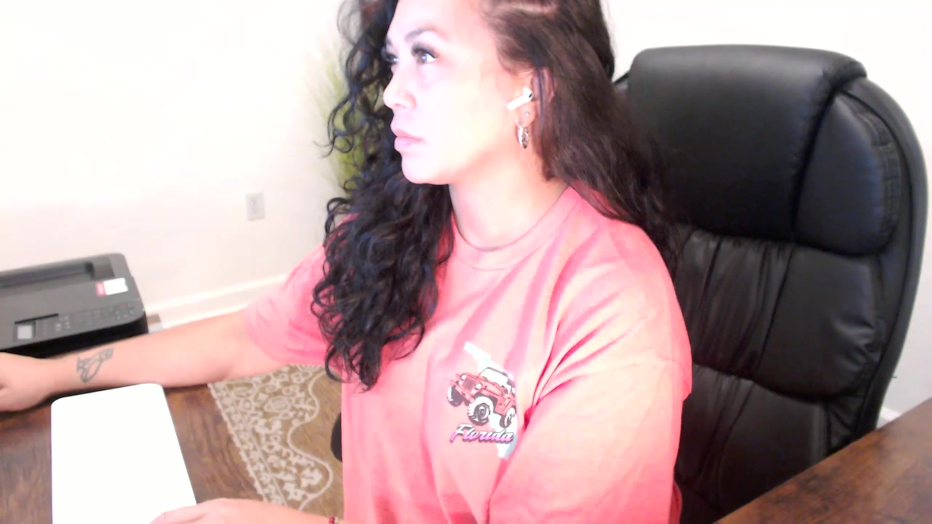 Gallery image thumbnail from MickaylaStar's myfreecams stream on, 09/15/2025, 16:54 image 12 of 20