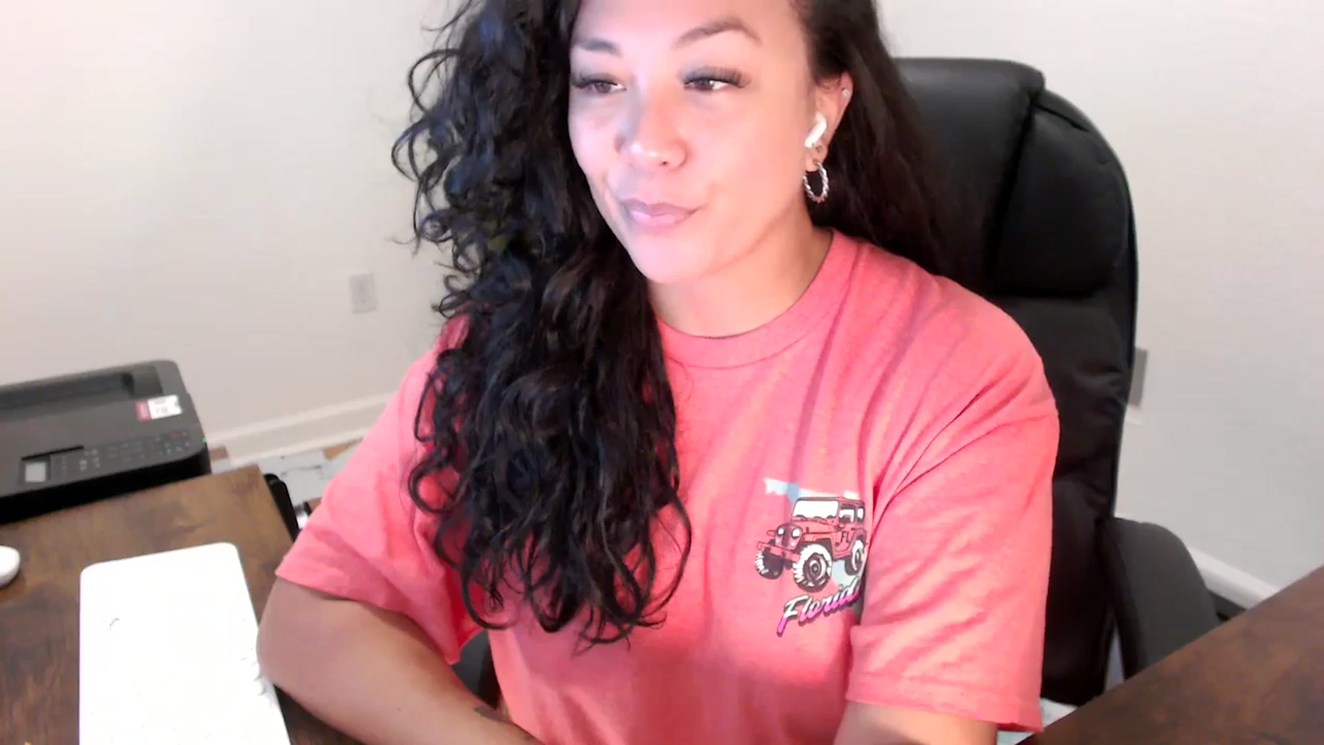 Gallery image thumbnail from MickaylaStar's myfreecams stream on, 09/15/2025, 16:54 image 6 of 20
