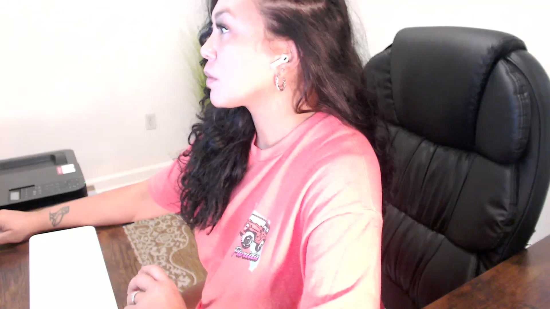 Gallery image thumbnail from MickaylaStar's myfreecams stream on, 09/15/2025, 17:46 image 13 of 20
