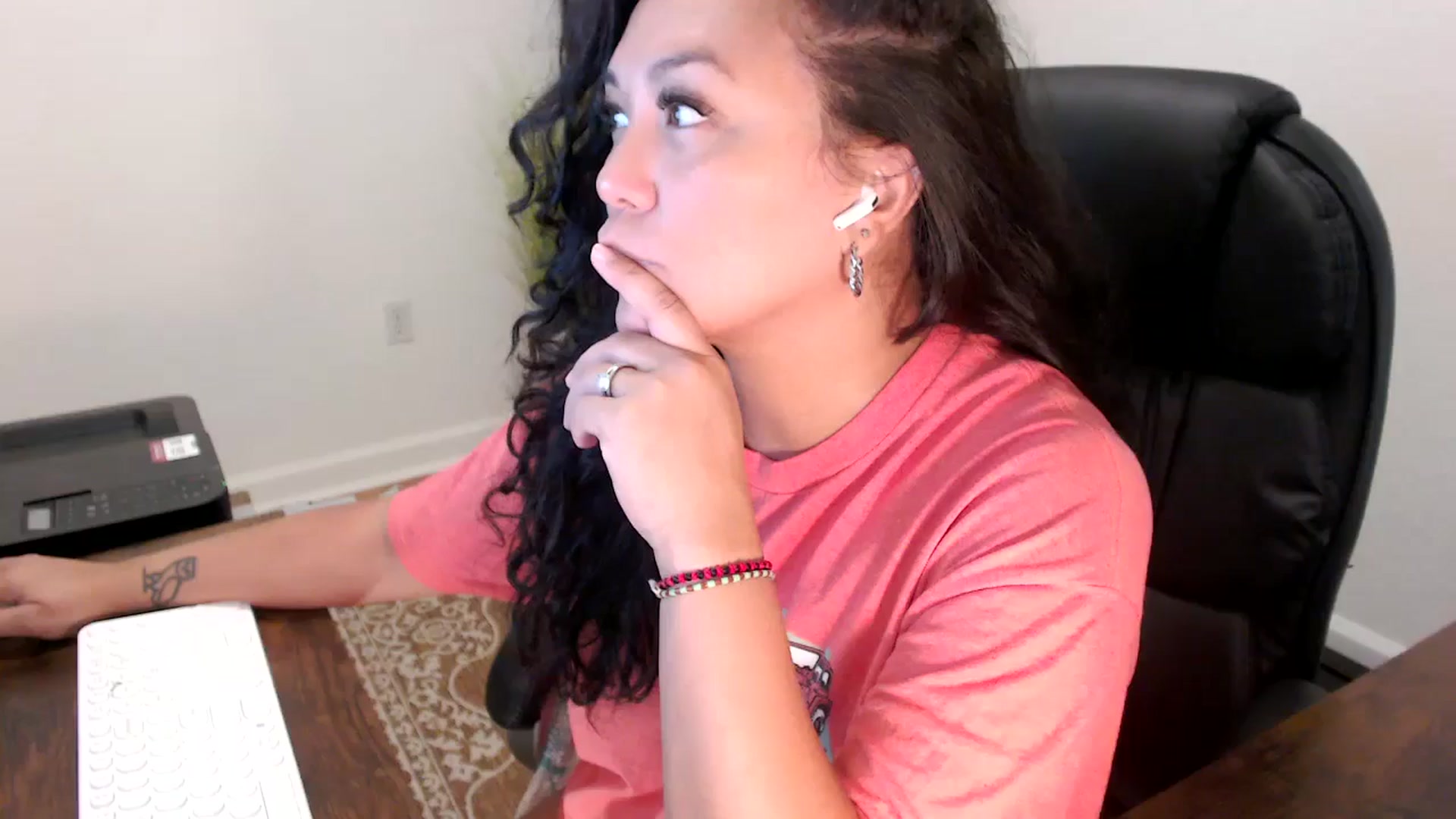 Gallery image thumbnail from MickaylaStar's myfreecams stream on, 09/15/2025, 17:46 image 7 of 20