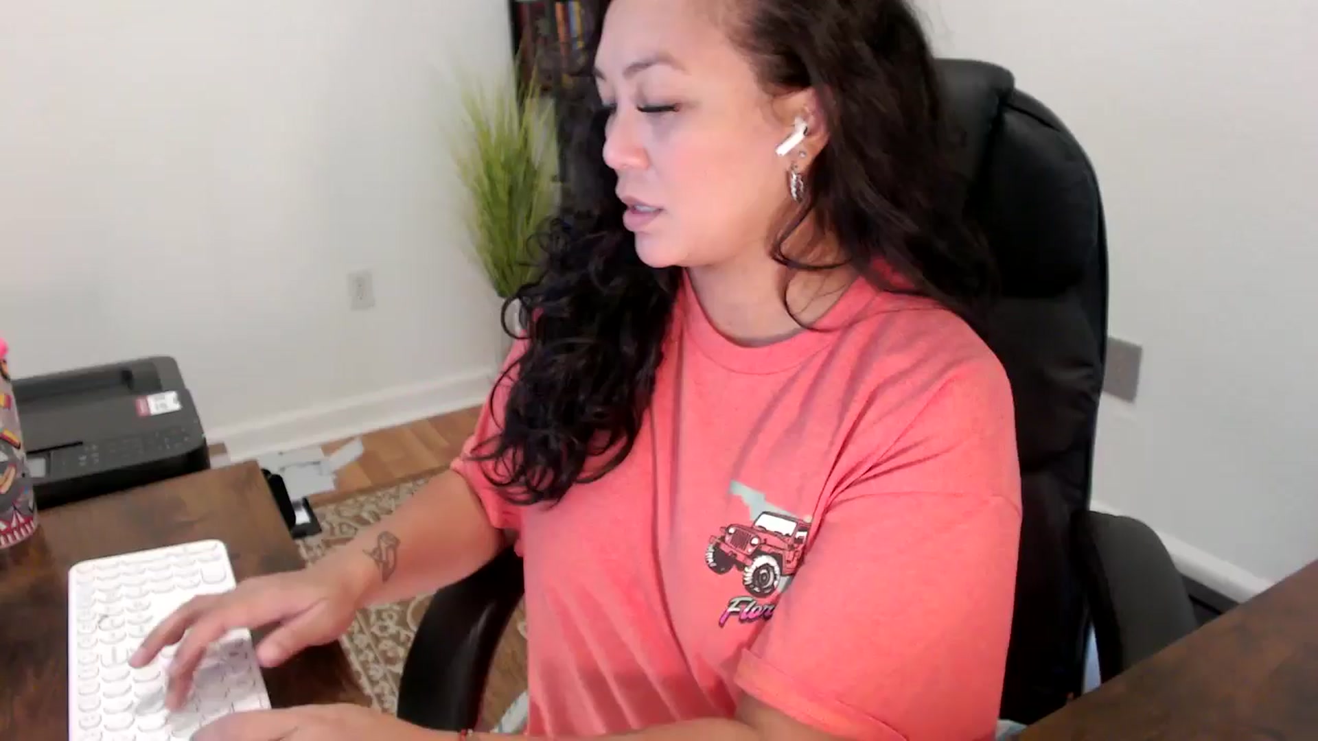 Gallery image thumbnail from MickaylaStar's myfreecams stream on, 09/15/2025, 19:06 image 15 of 20