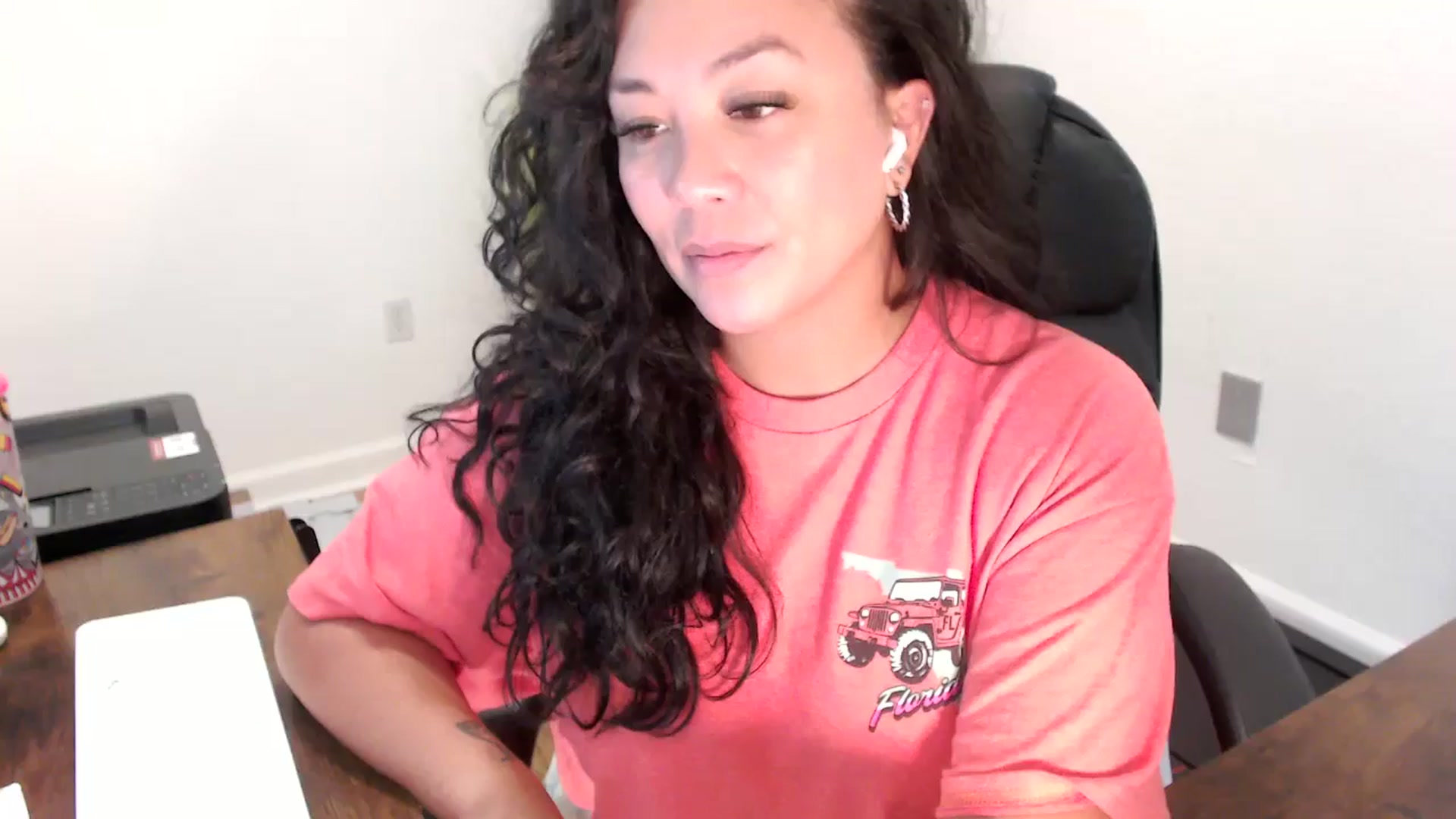 Gallery image thumbnail from MickaylaStar's myfreecams stream on, 09/15/2025, 19:06 image 1 of 20