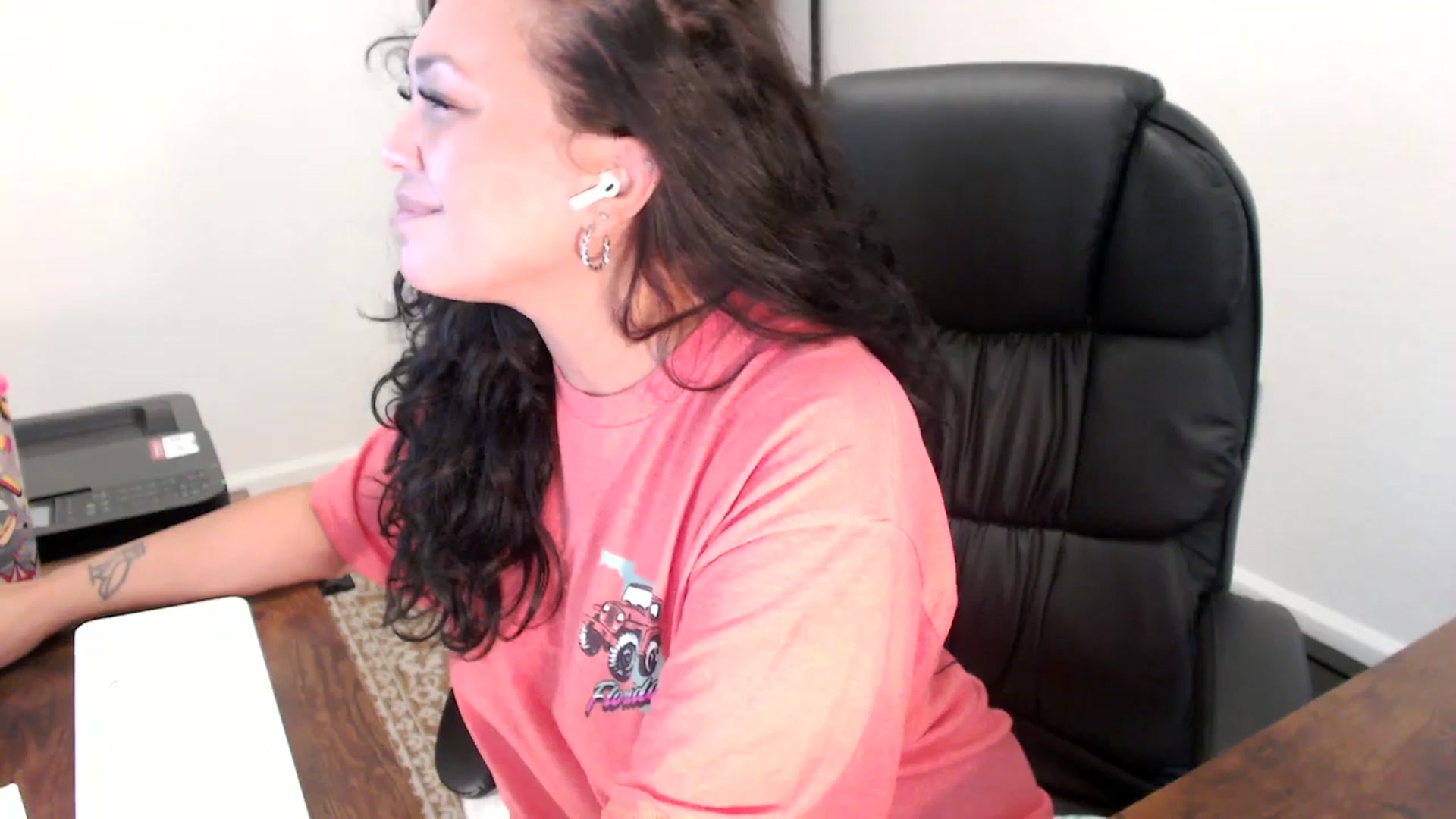 Gallery image thumbnail from MickaylaStar's myfreecams stream on, 09/15/2025, 19:06 image 2 of 20