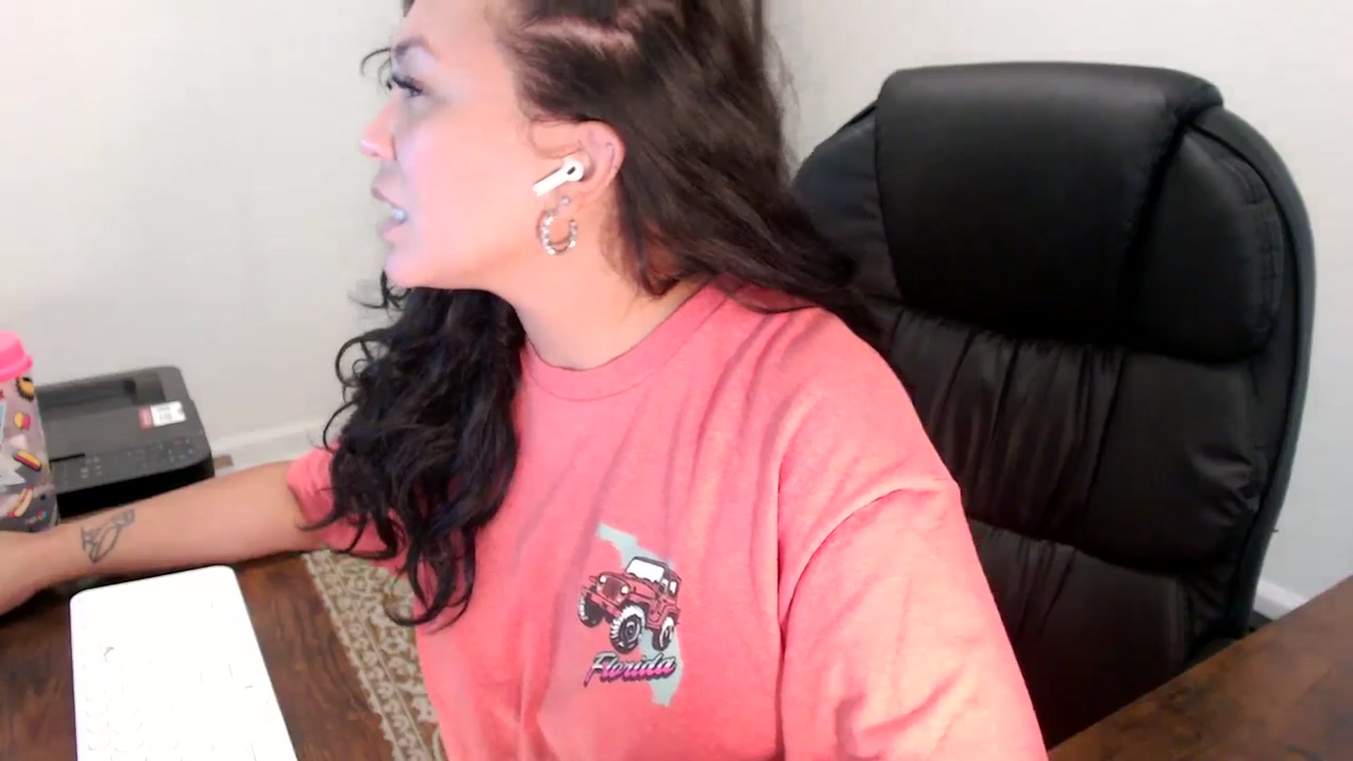 Gallery image thumbnail from MickaylaStar's myfreecams stream on, 09/15/2025, 19:37 image 20 of 20