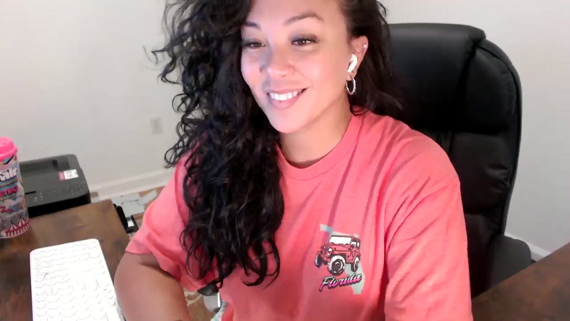 Gallery image thumbnail from MickaylaStar's myfreecams stream on, 09/15/2025, 20:01 image 9 of 20