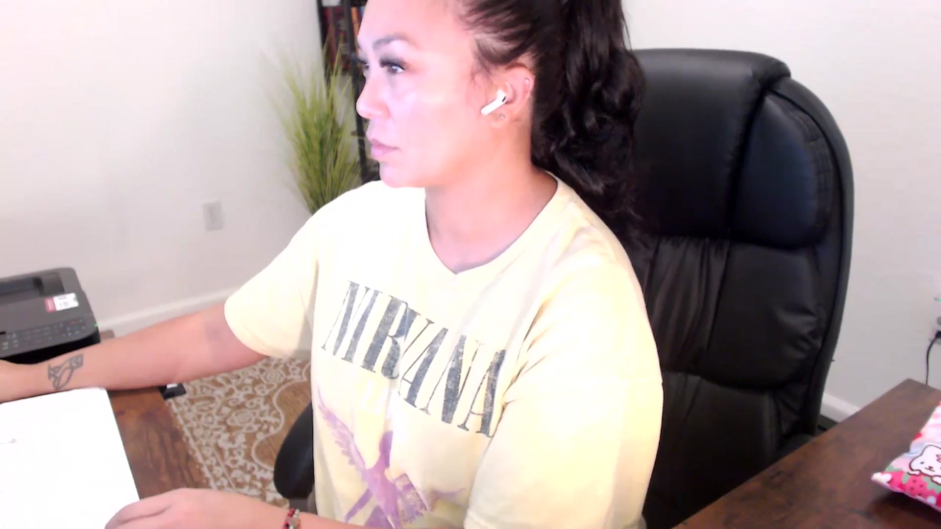 Gallery image thumbnail from MickaylaStar's myfreecams stream on, 09/16/2025, 14:37 image 7 of 20