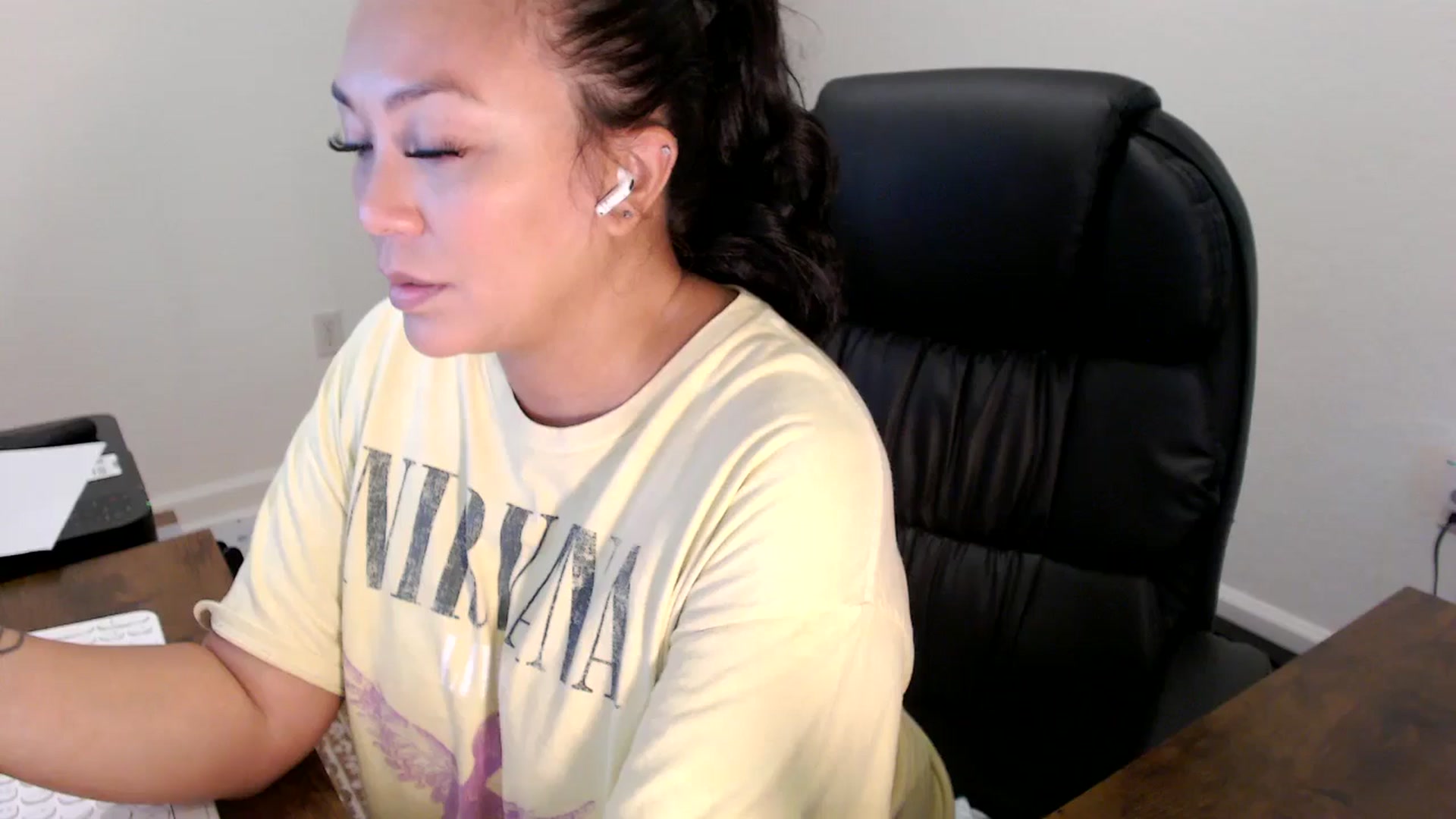 Gallery image thumbnail from MickaylaStar's myfreecams stream on, 09/16/2025, 15:37 image 8 of 20