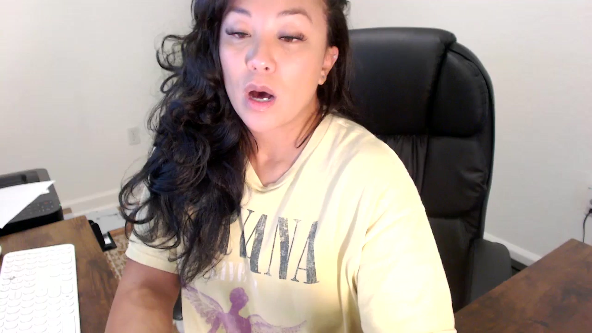 Gallery image thumbnail from MickaylaStar's myfreecams stream on, 09/16/2025, 16:03 image 14 of 20